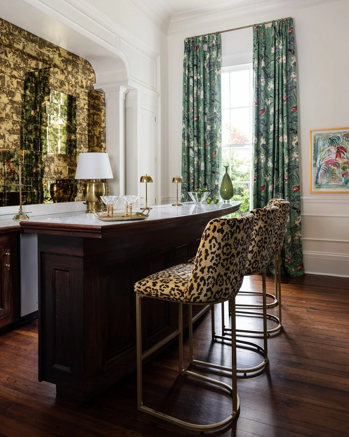 Striking a balance between elegance and personality, this Uptown family room bar is both a little luxe and a little wild 🐆 Design: @reedacanthus, Styling: @margaret_zainey_roux