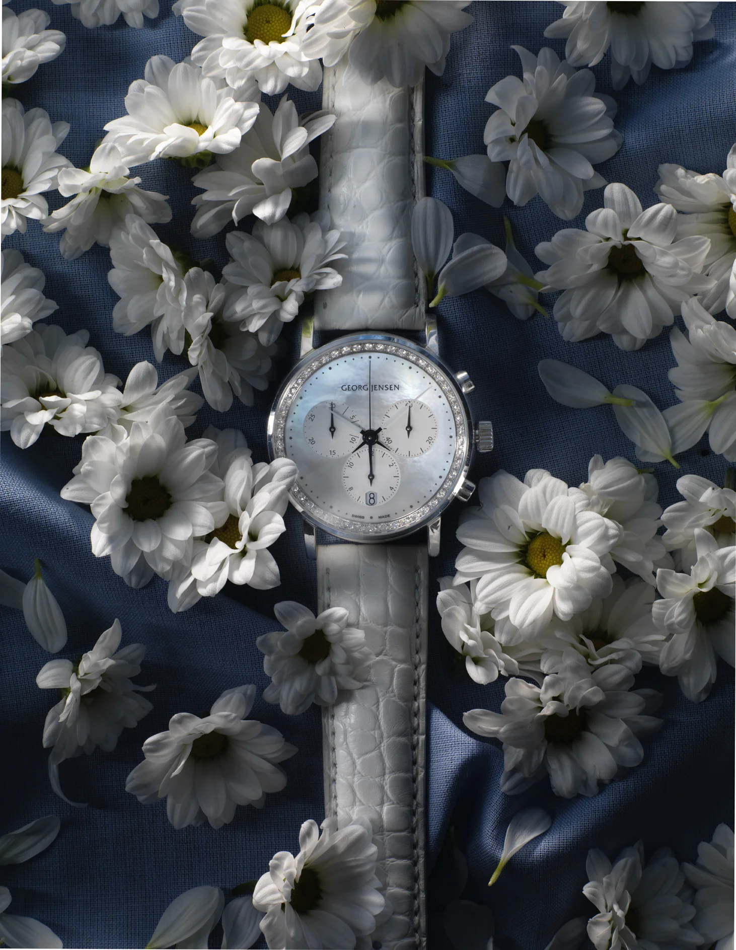 Page 15 (montre blanc).jpg