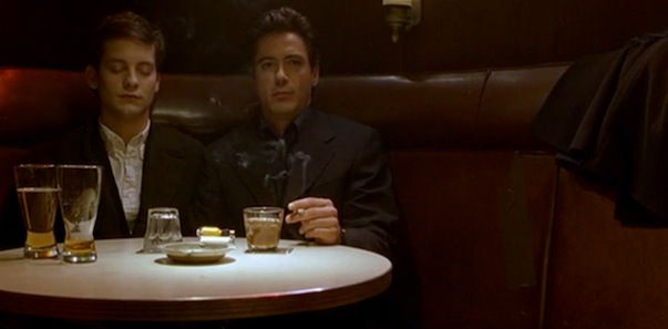 Robert Downey, Jr. and Tobey Maguire in Curtis Hanson's Wonder Boys