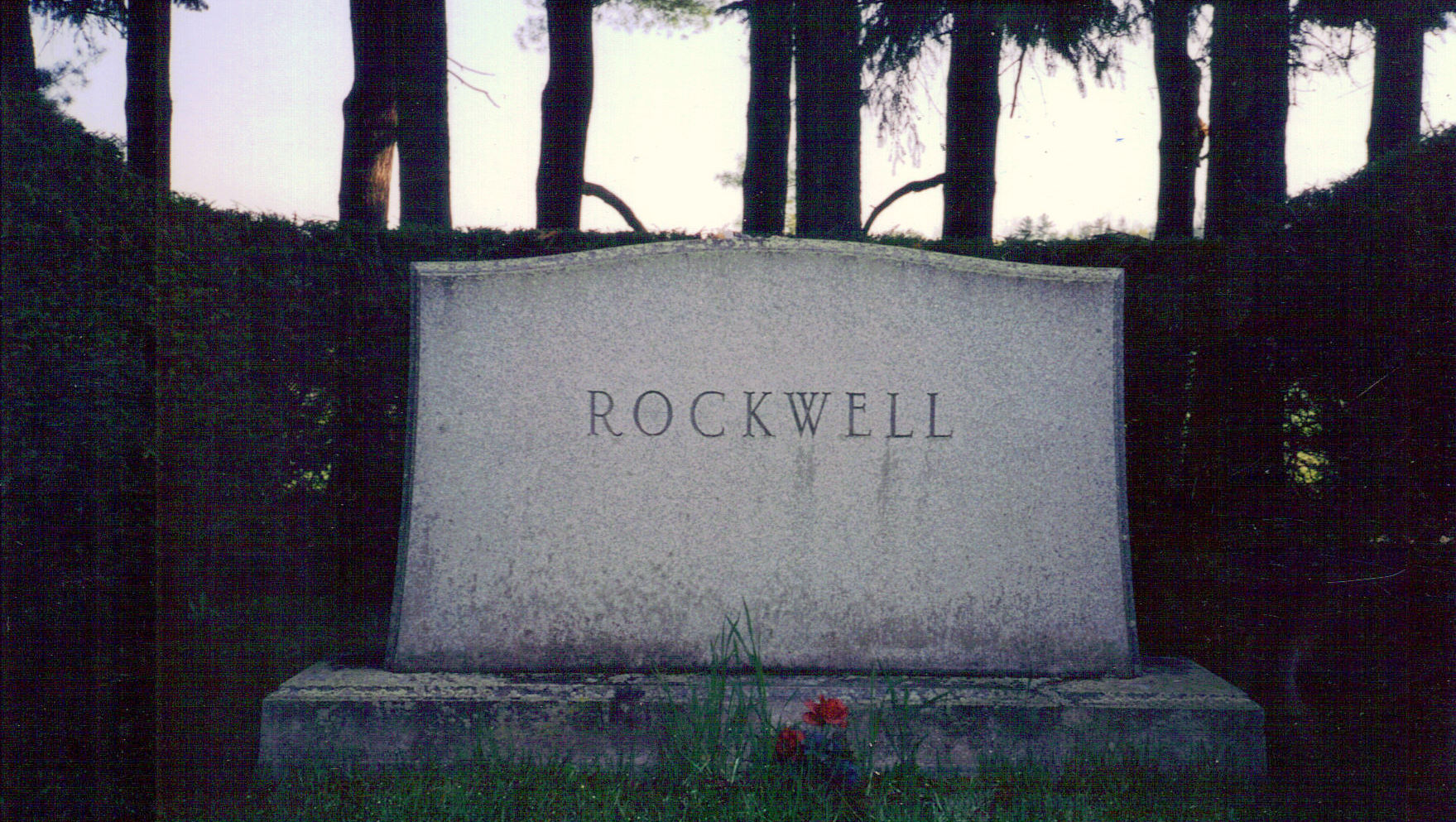     Norman Rockwell Monument  Main St. Cemetery, Stockbridge, Massachusetts 