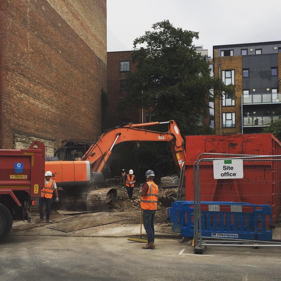 Clearing the site for our new residential project in North London: apartment block of 12 flats. The groundworks are starting soon.  #architecture #architecturaldesign #onsite #newbuild #newdevelopment #apartmentblock #demolition #construction #constr