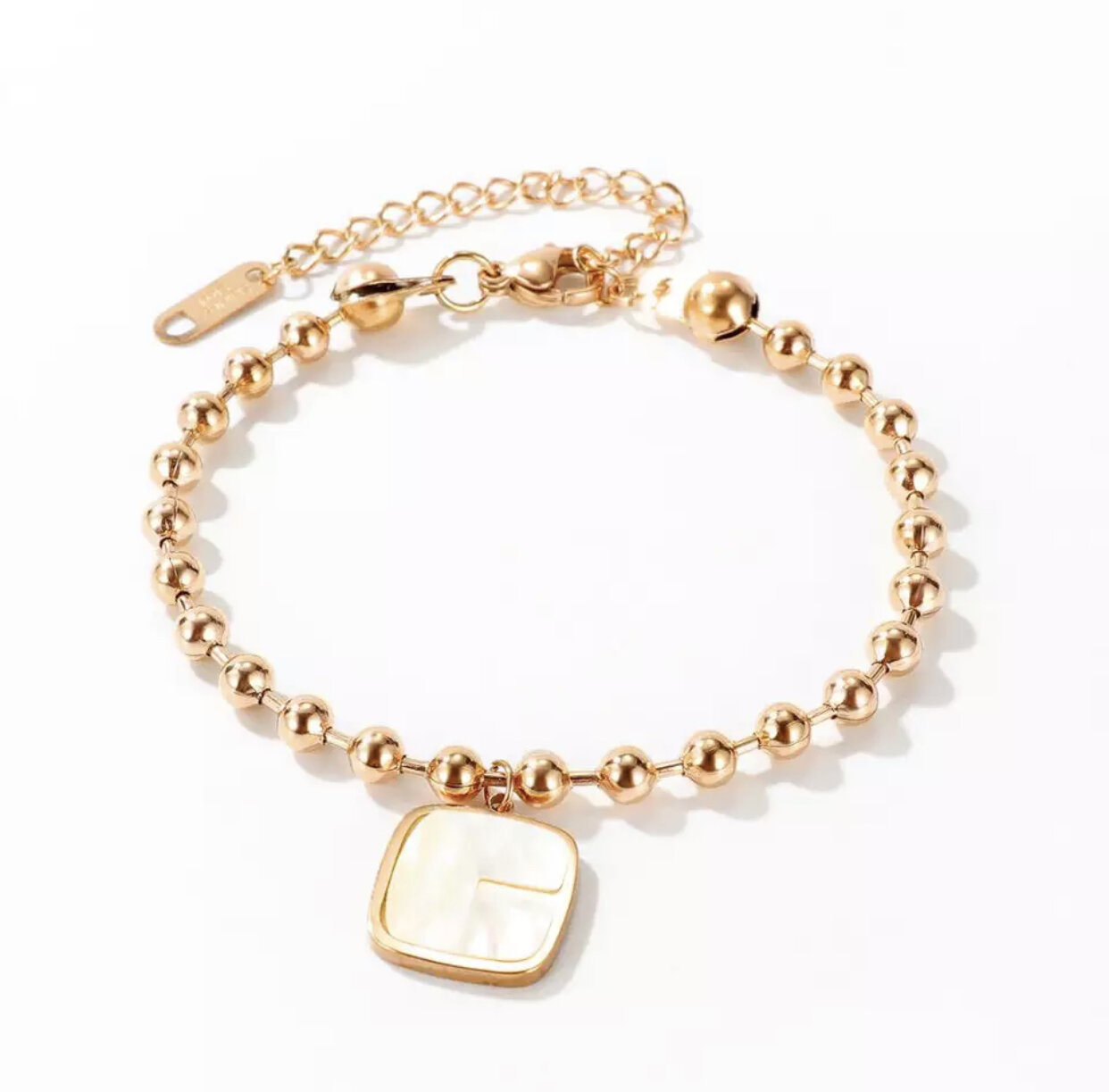 AF96B740-97C0-4C89-A83E-665B78EC2882