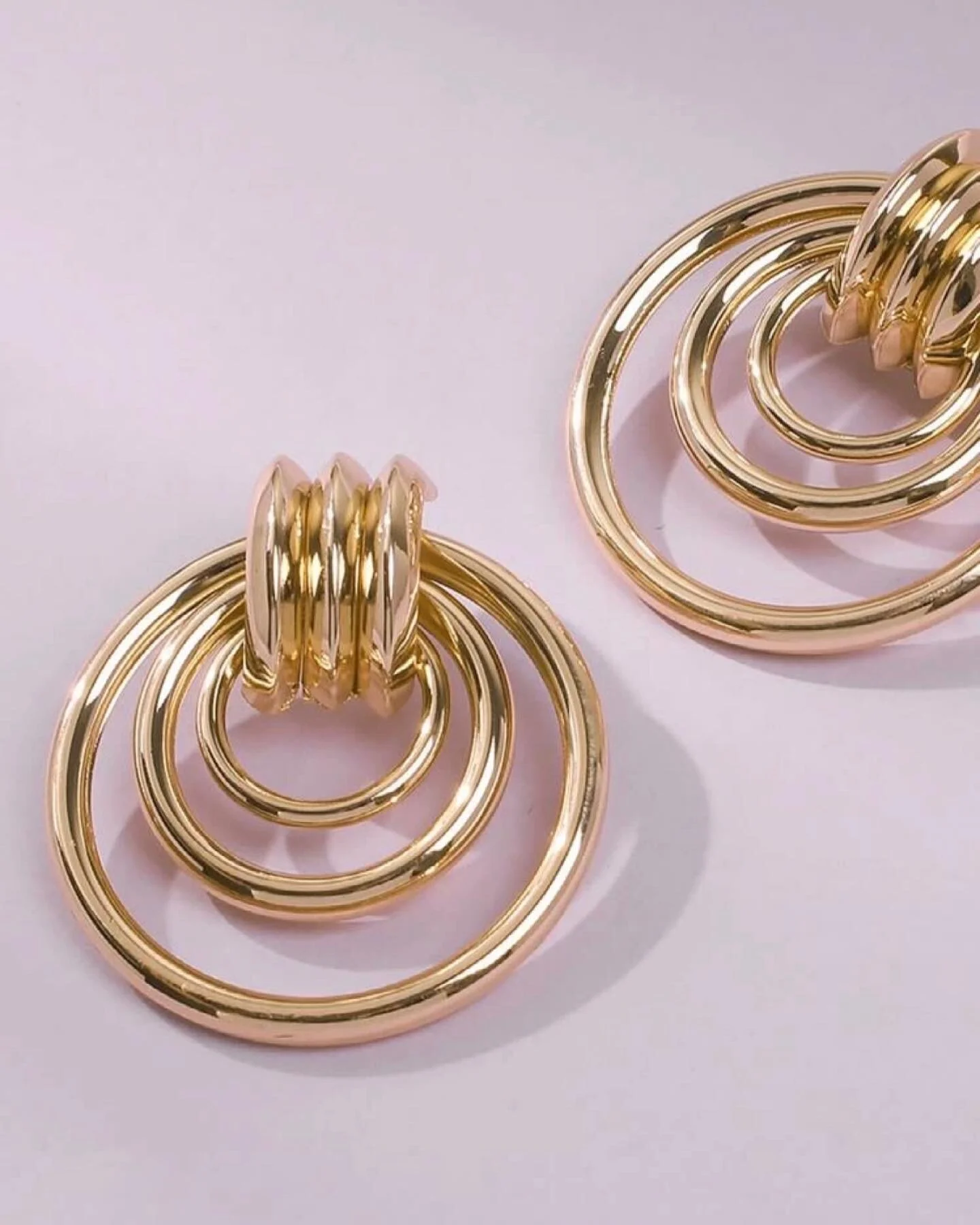 7CE5DFDB-BB70-4DF7-AD53-B14C5F4A8335