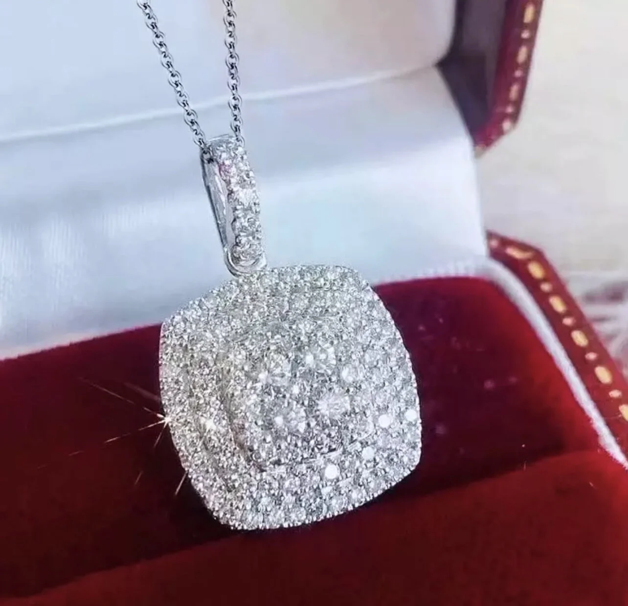 6A04D37A-8DA1-4195-9685-B115A0032ADB