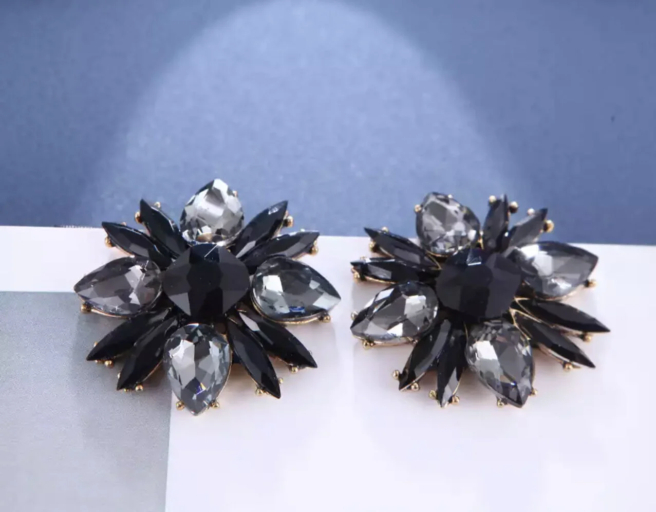 0CD81D20-D18C-4EBF-B04F-CC399F39ECEF