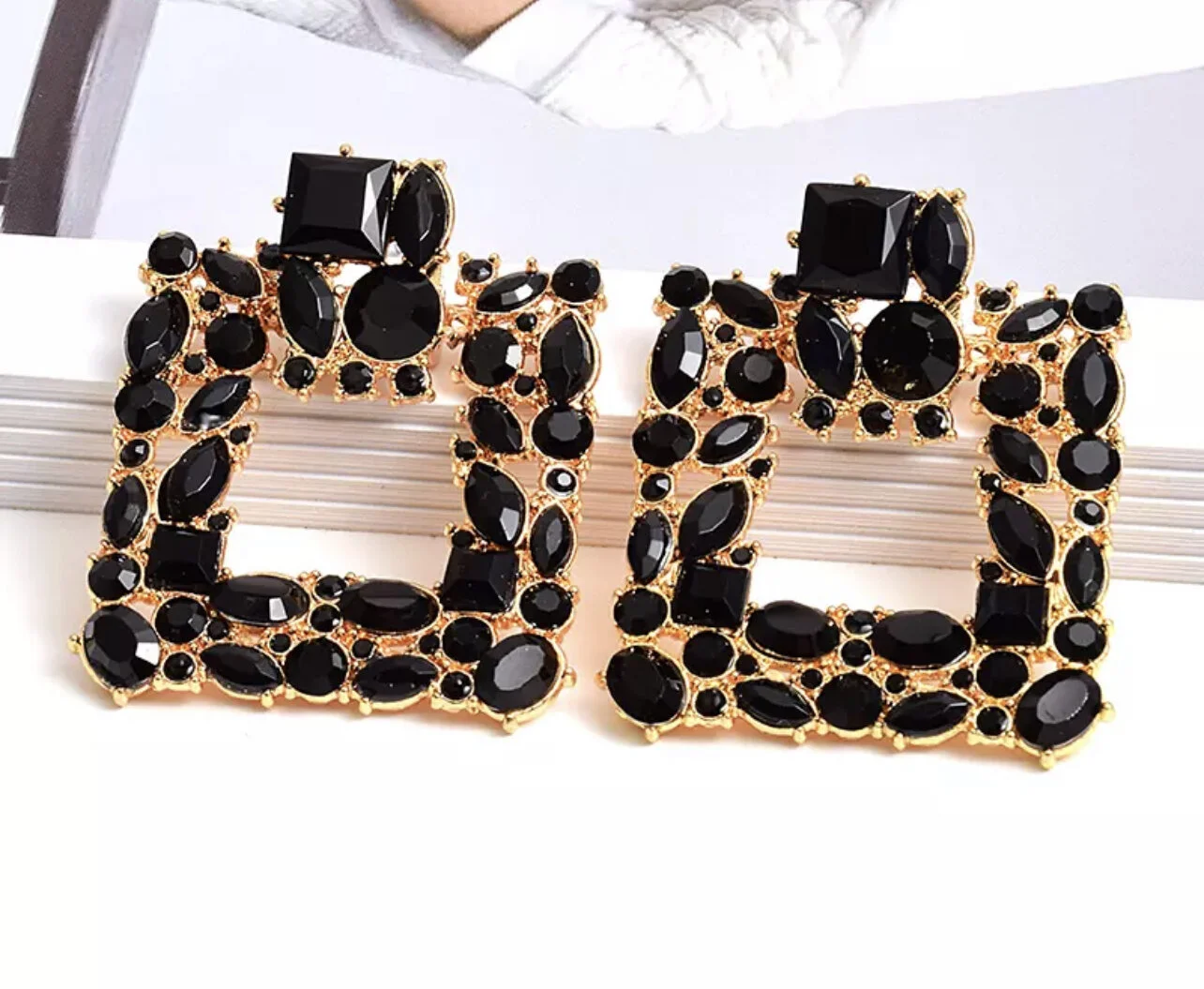 C6095E42-60F7-484E-A8AA-BCEB74E86DF9