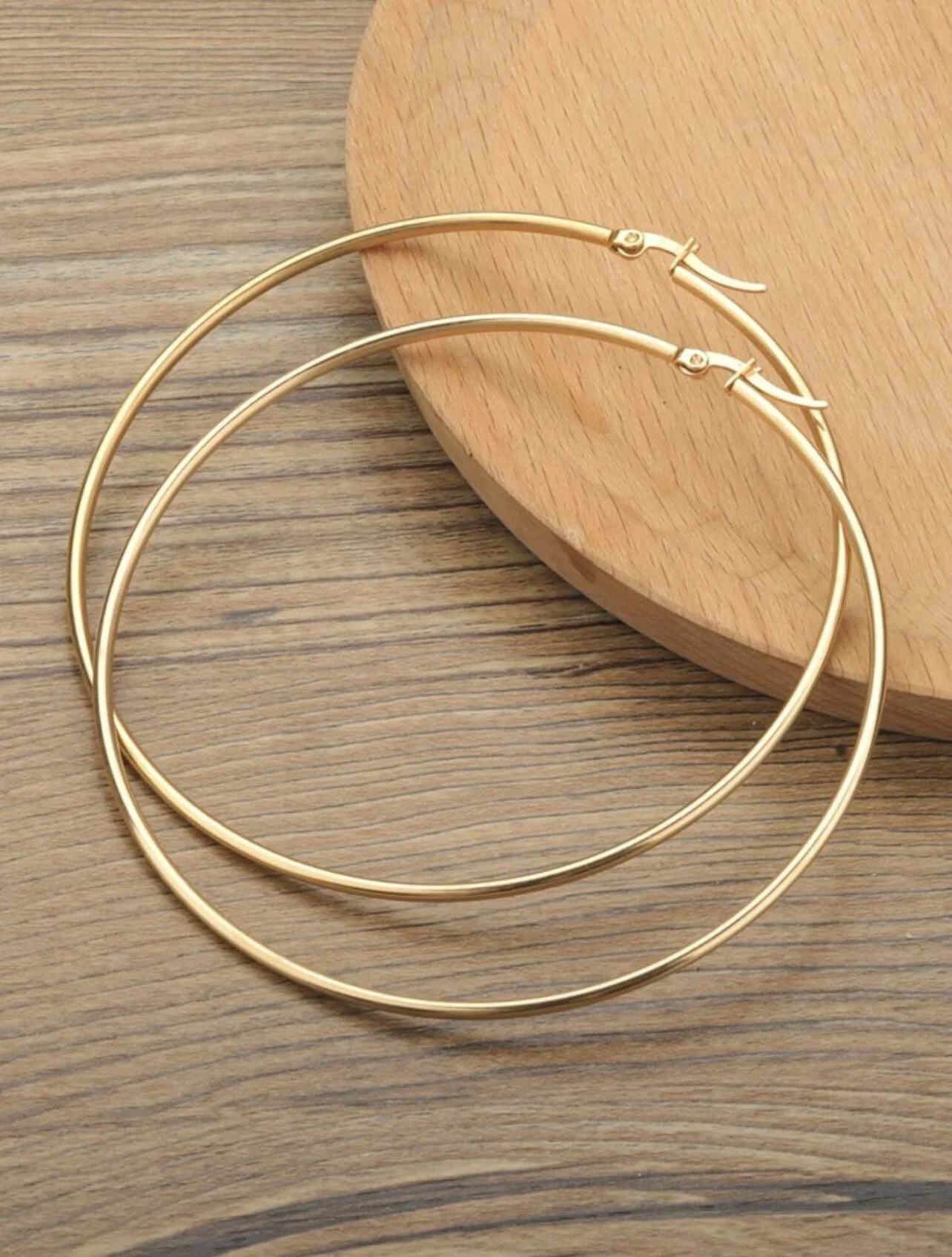 E0F4F4C9-577B-469A-A17C-8F3AA2CC2111