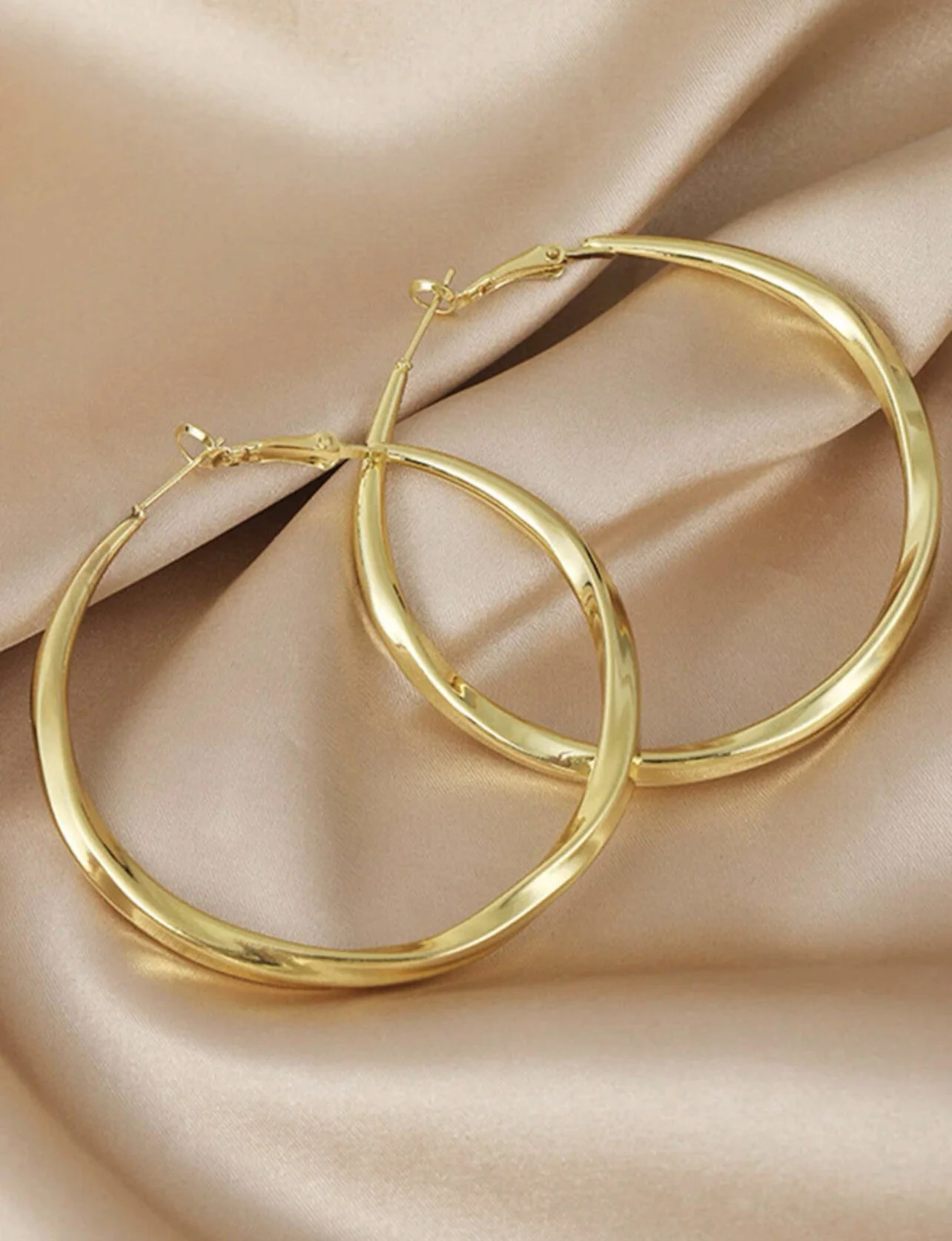 0B7C3010-3393-47C2-B51D-8765D1D4FBAF