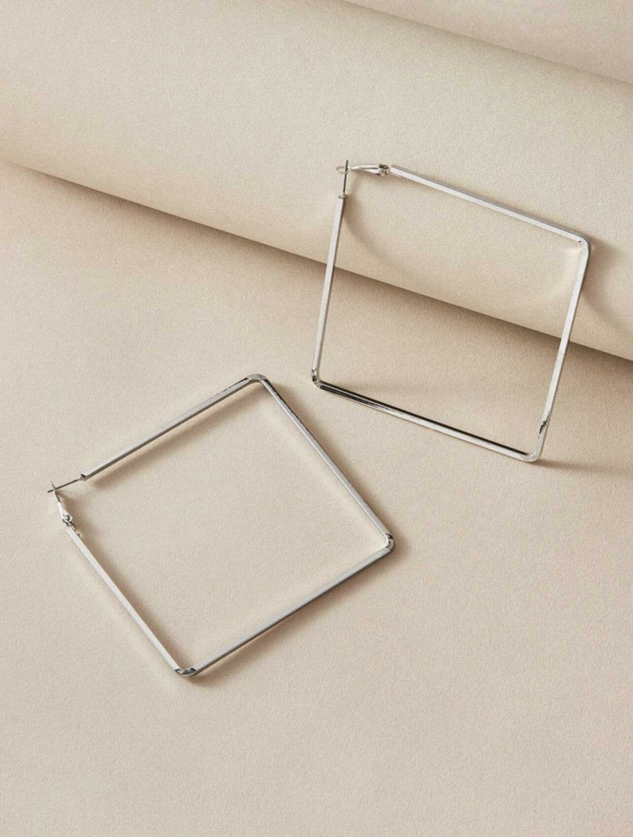 57D5EE51-BB31-40FB-8C27-7DF6B03E0601