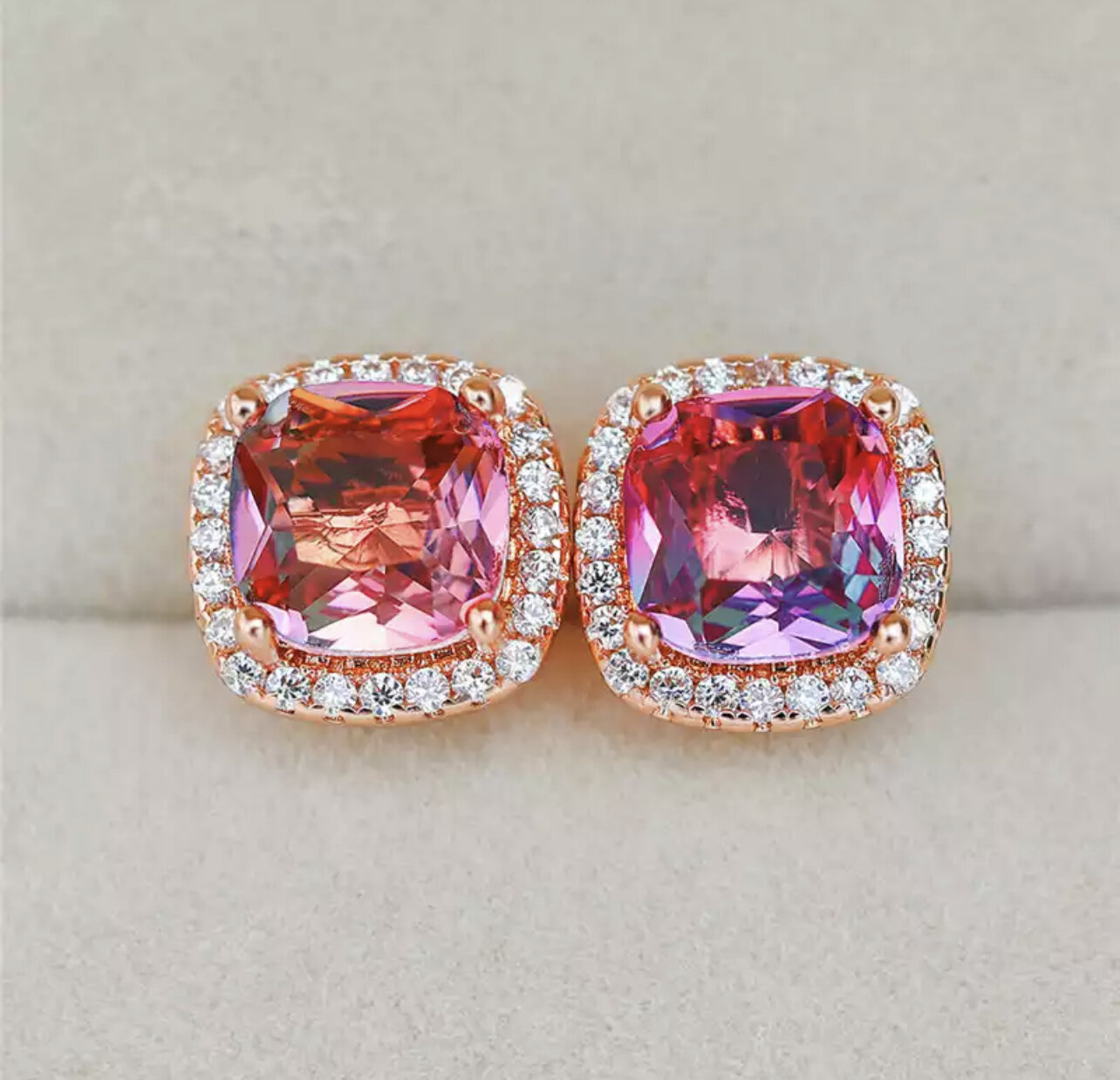 3551B558-DA2E-4EB5-B275-7C948F6F858A