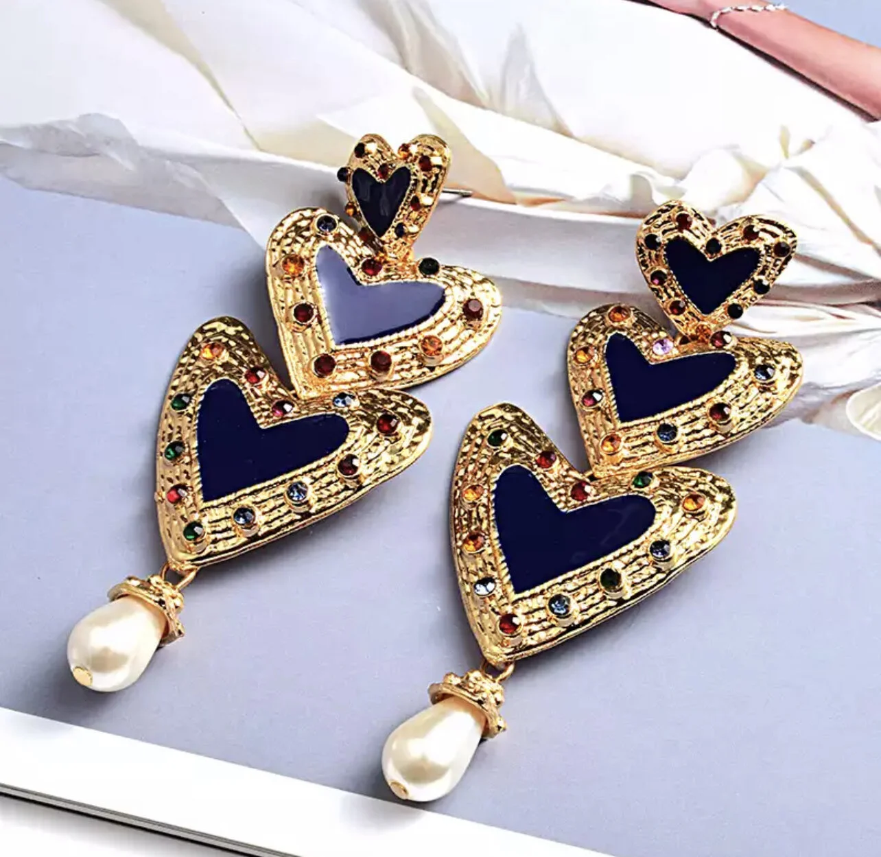 F12062B5-2DDE-4C31-94D2-DA29F3581D50