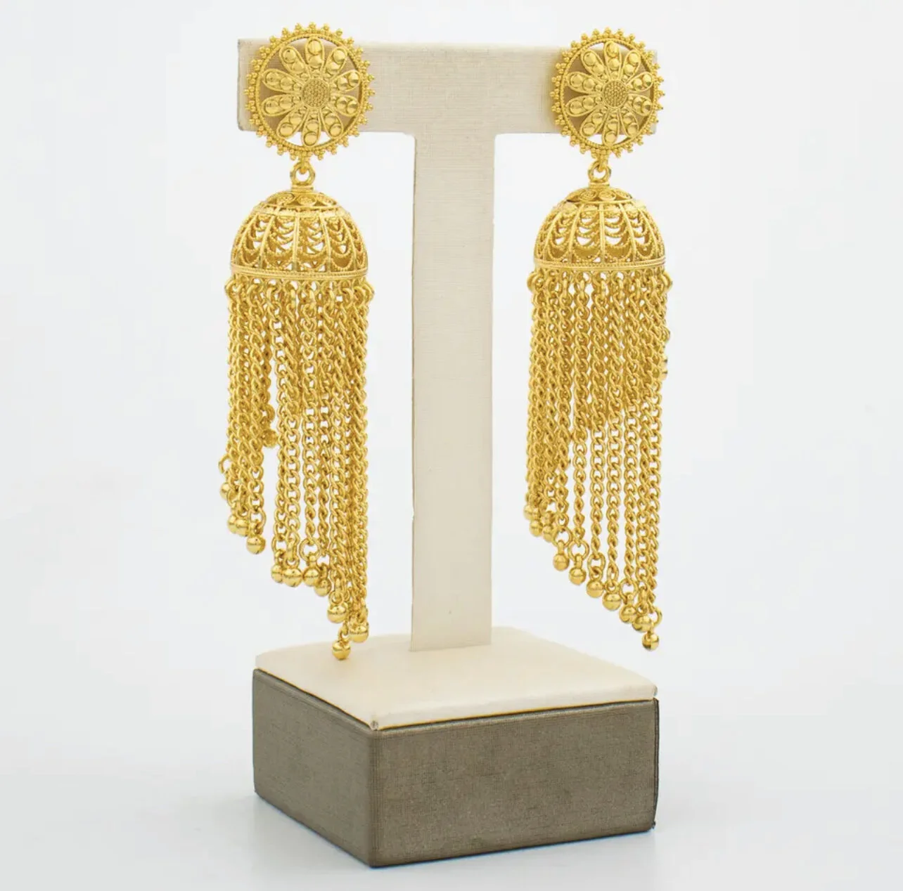 BA4FEAA2-7A7D-4374-8034-A0FAF4661633