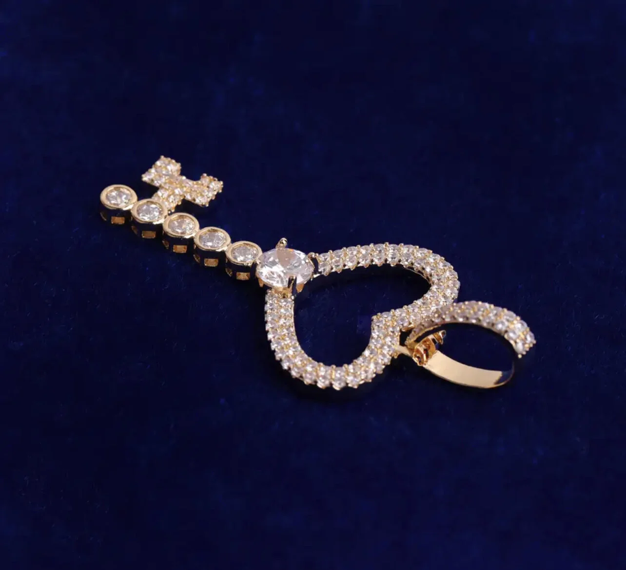 A123DC63-7E90-49E3-A35B-DAF0F974B531