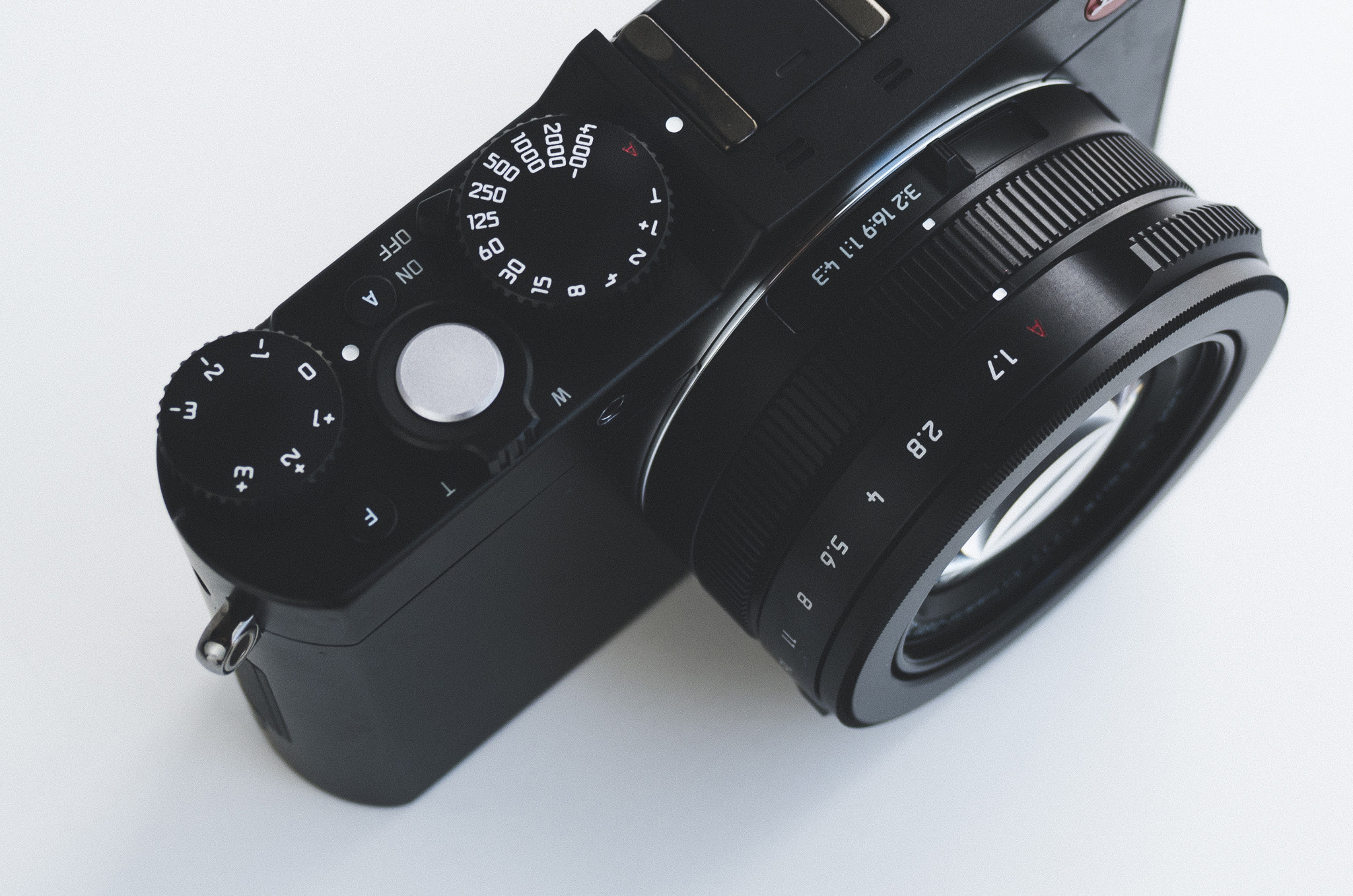 Build and handling - Leica D-Lux (Typ 109) review - Page 2