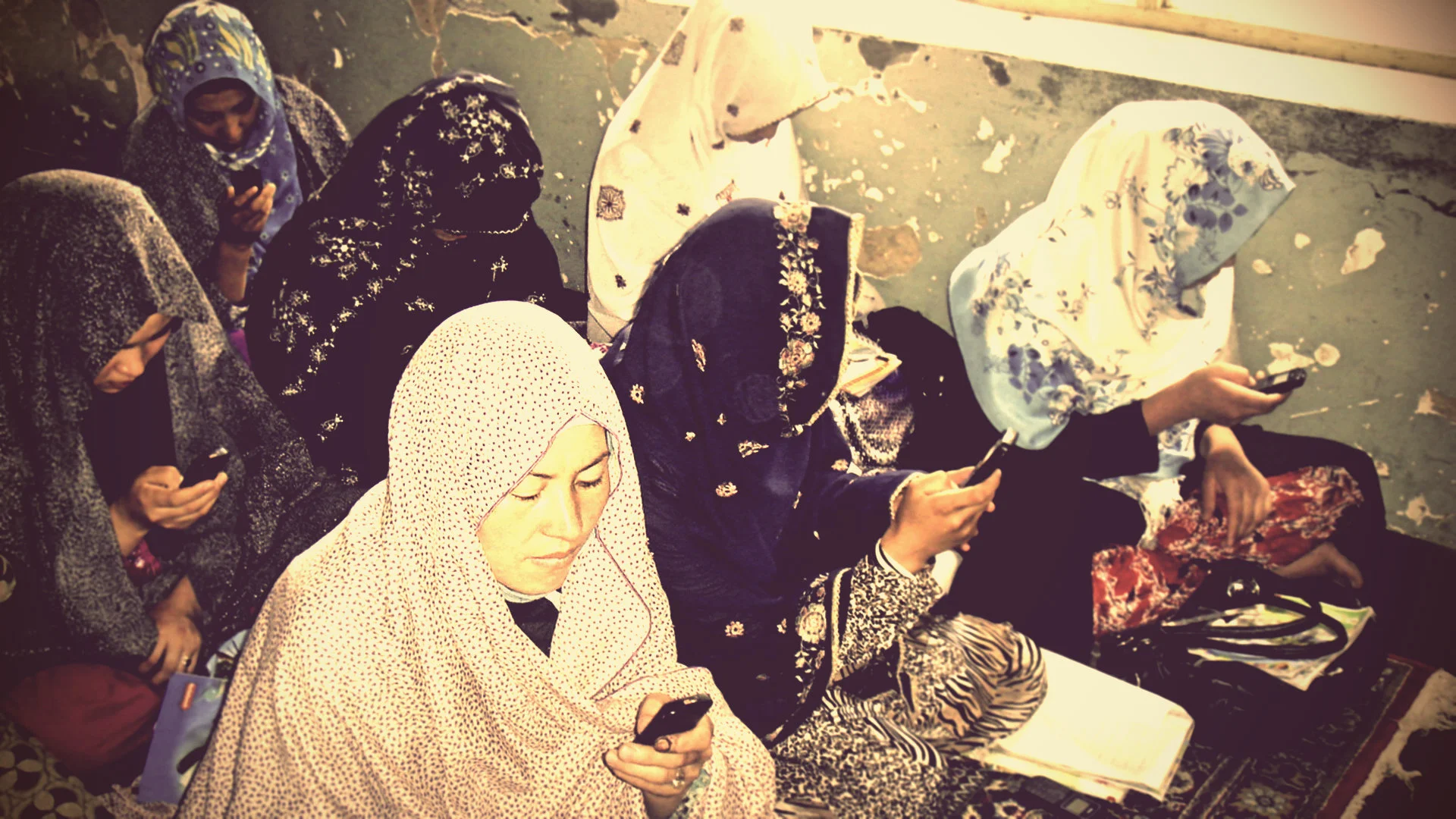 mobile phones vintage.jpg