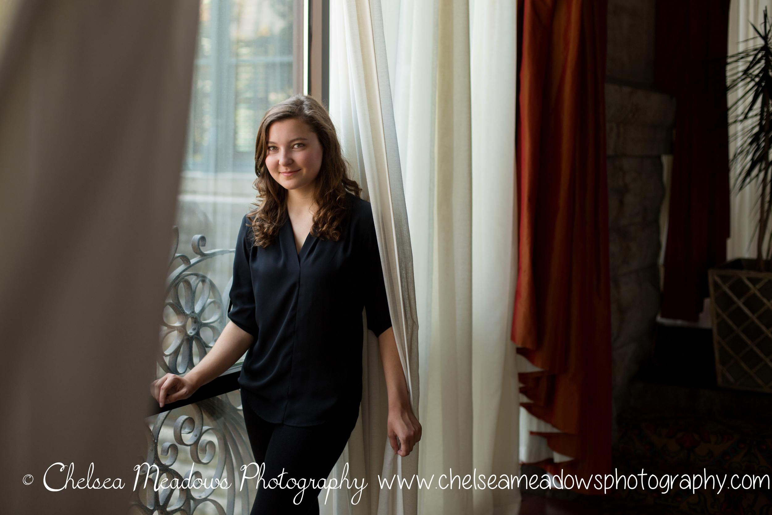 Senior Sessions- Chelsea Meadows Photography 2.jpg