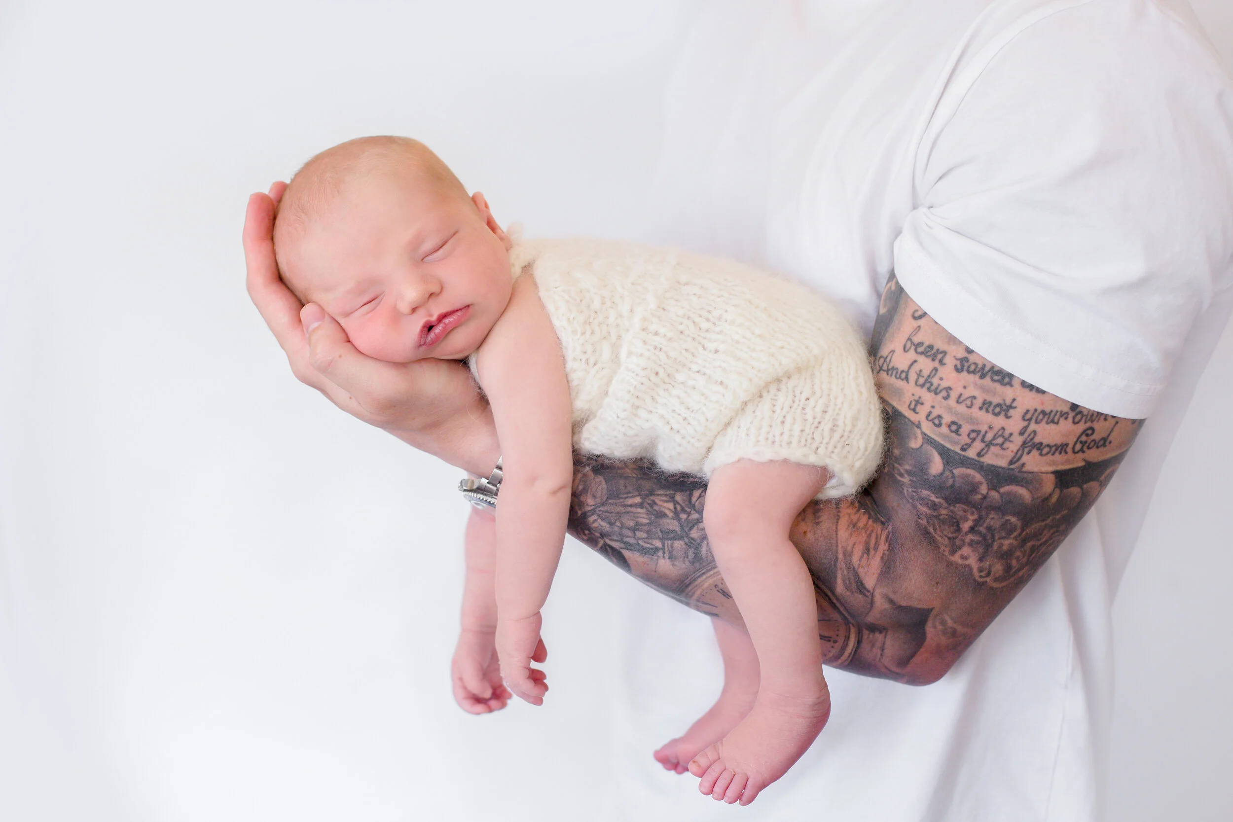 Jackson-Newborn-Photoshoot-Nashville-Family-Photographer-Chelsea-Meadows-Photography-(3).jpg
