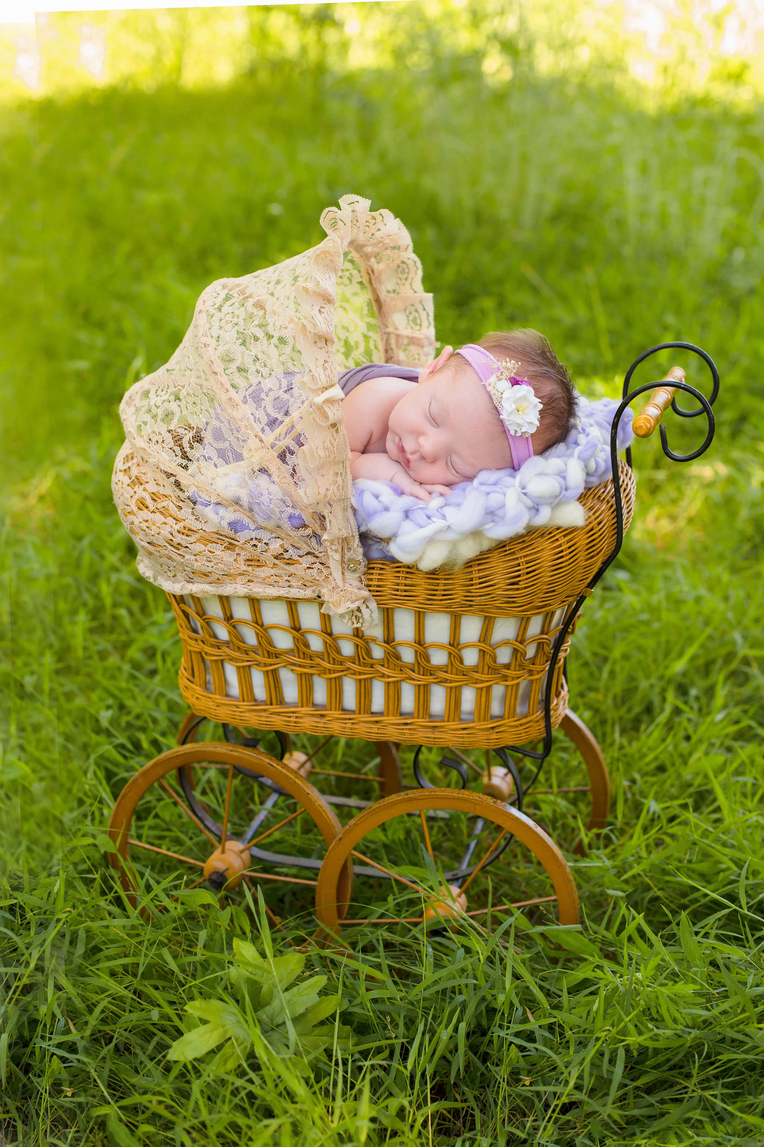 Emmy-Newborn-Photos-Nashville-Family-Photographer-Chelsea-Meadows-Photography-(65).jpg