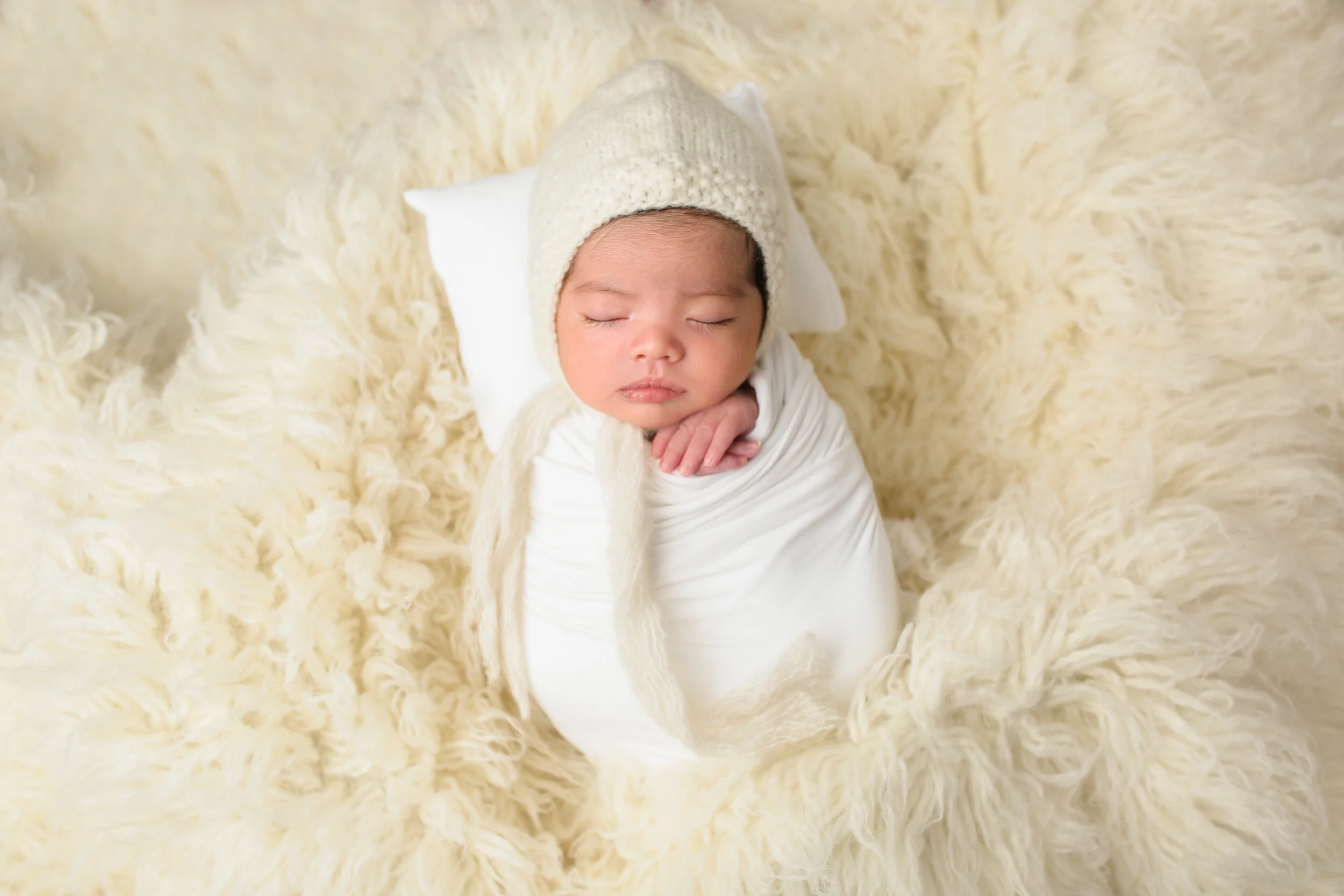 Khilian-Newborn-Photoshoot-Nashville-Family-Photographer-Chelsea-Meadows-Photography-(23).jpg