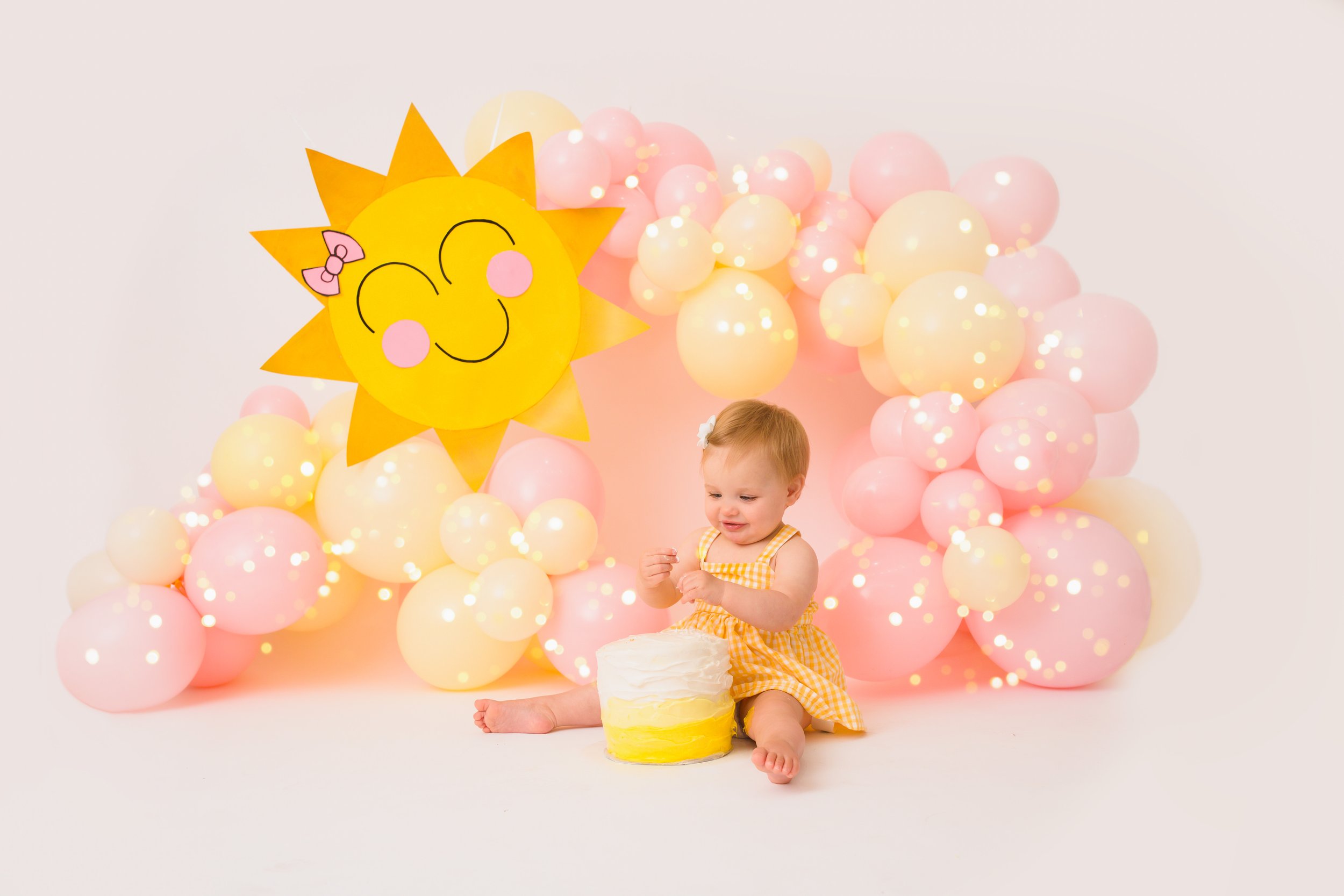 Riley-Sunshine-First-Birthday-Cake-Smash-Nashville-Baby-Photographer-Chelsea-Meadows-Photography-(1)-2.jpg
