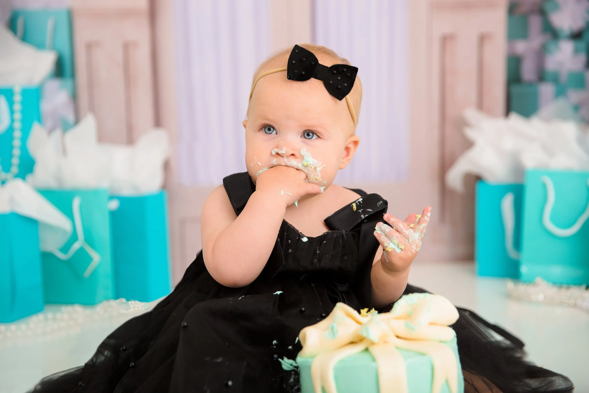 Breakfast-Tiffanys-Cake-Smash-Nashville-Cake-smash-photographer-chelsea-meadows-photography-(6).jpg