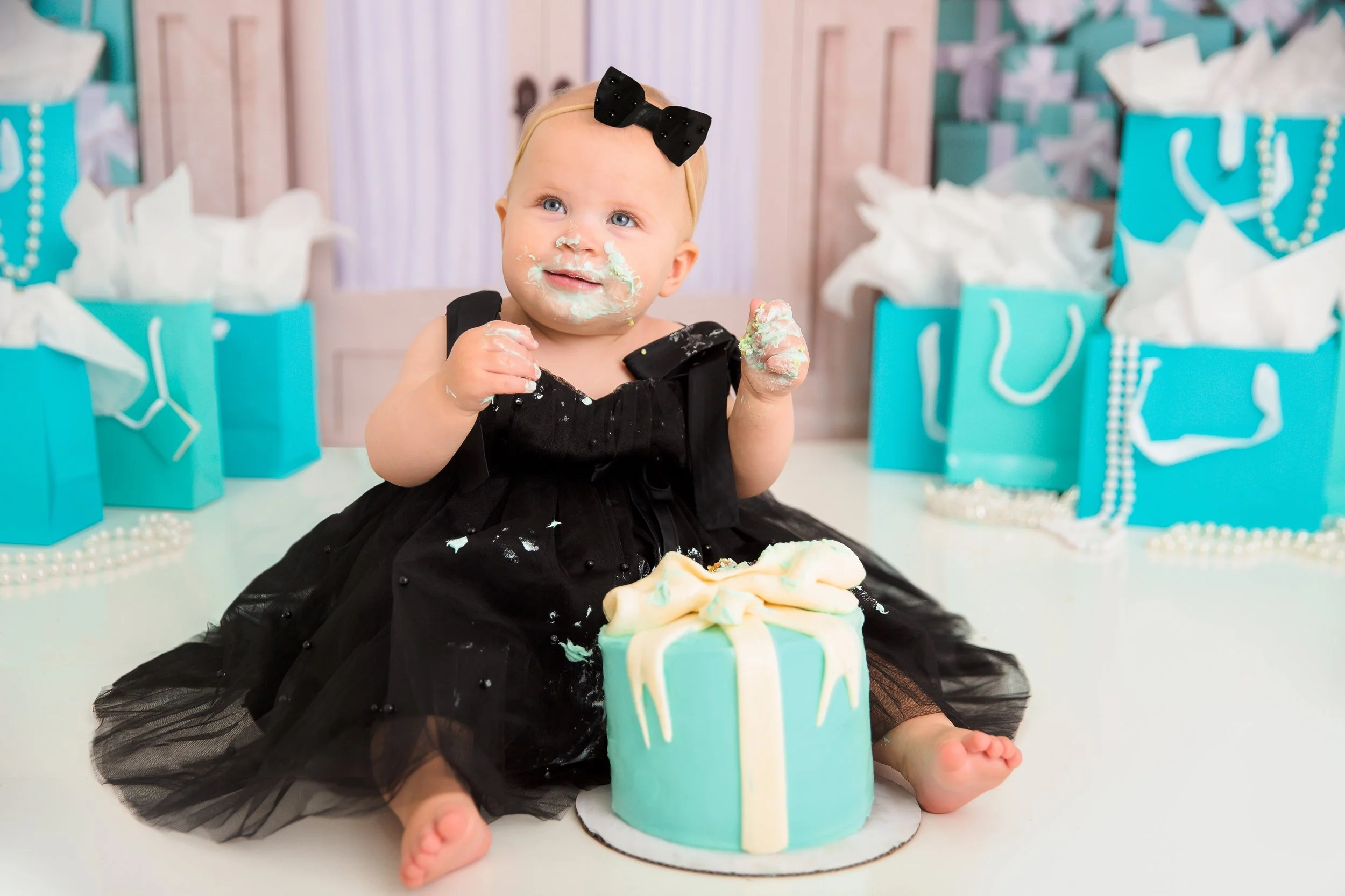 Breakfast-Tiffanys-Cake-Smash-Nashville-Cake-smash-photographer-chelsea-meadows-photography-(29).jpg