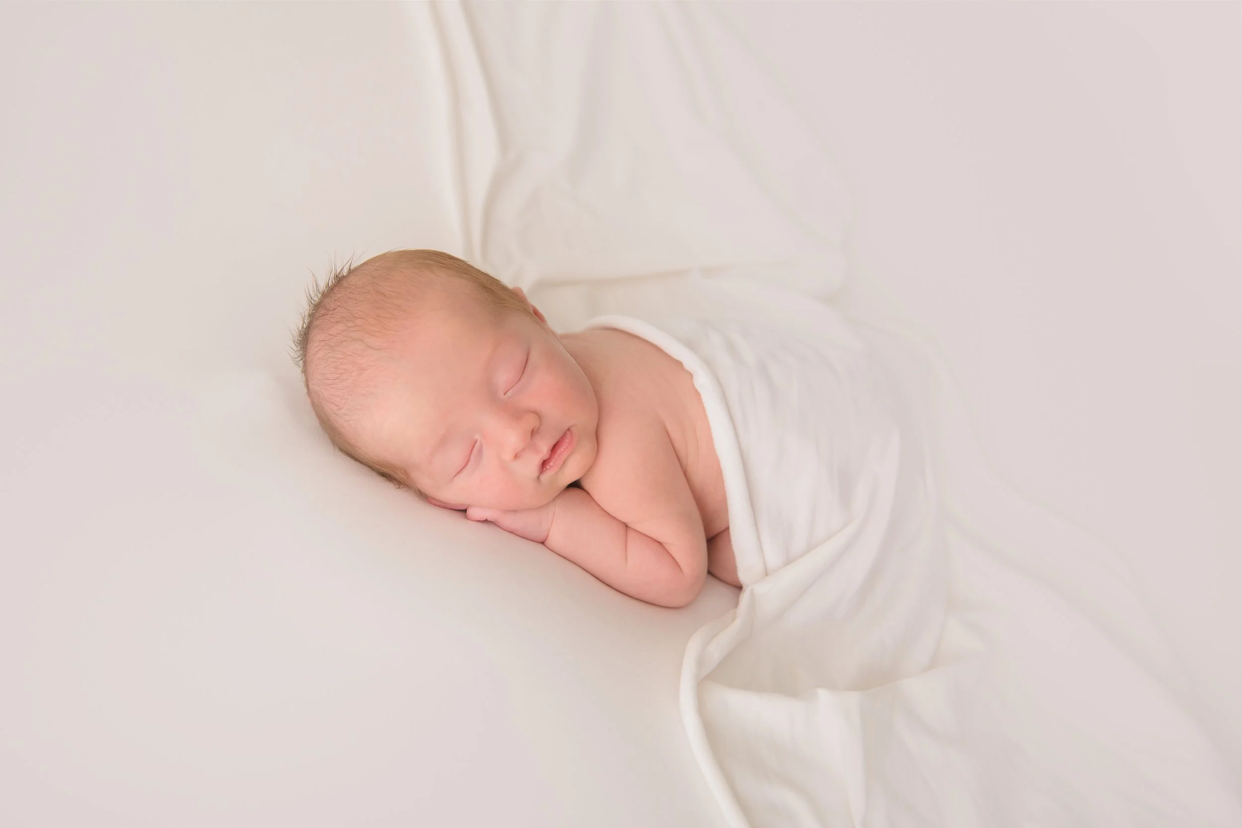 WESTON-Football-Newborn-Photos-Clarksville-Newborn-Photographer-Chelsea-Meadows-Photography-(10).jpg