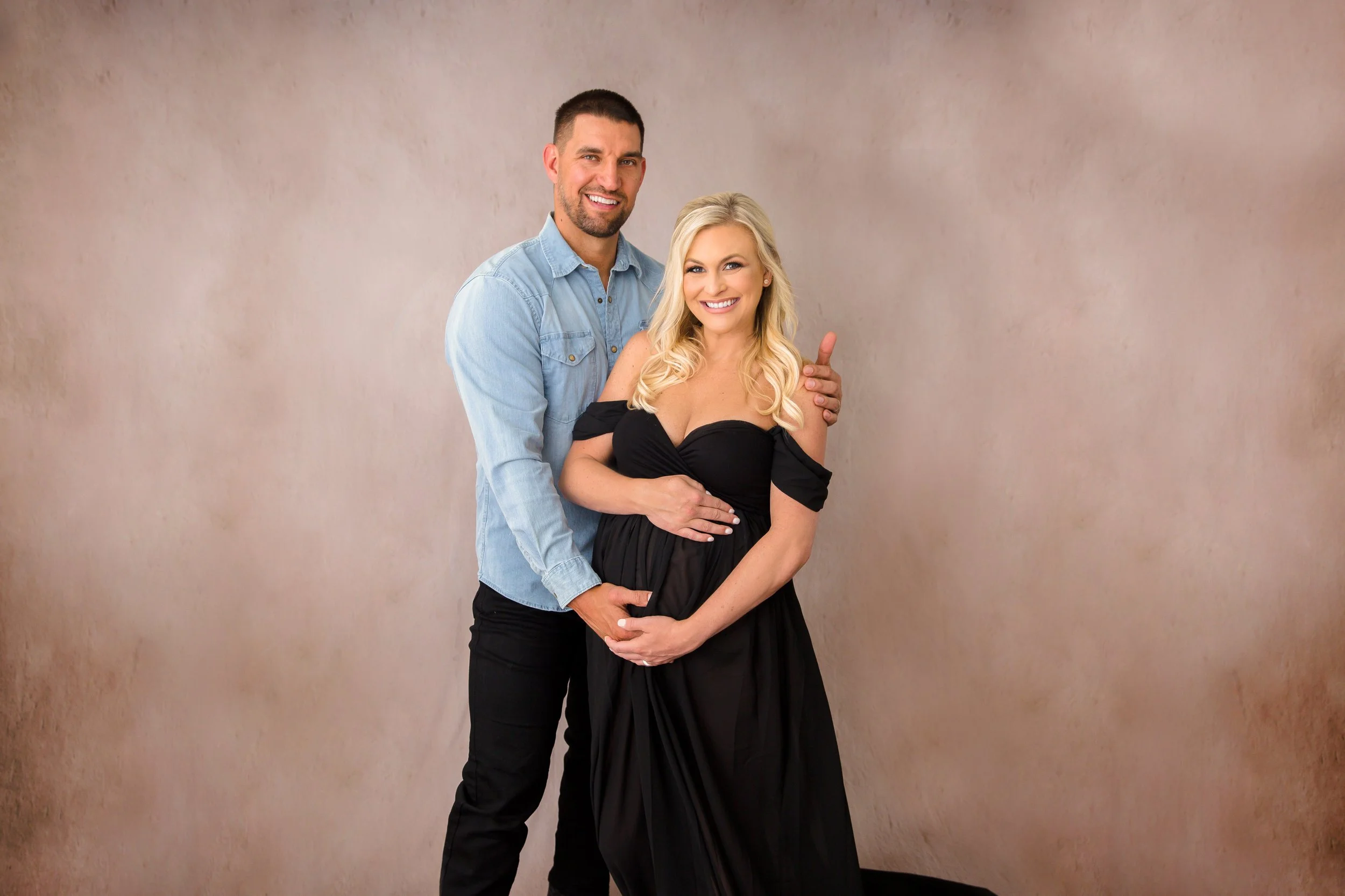 Corlew-Maternity-Photoshoot-Nashville-Maternity-Photographer-Chelsea-Meadows-photography-(3).jpg