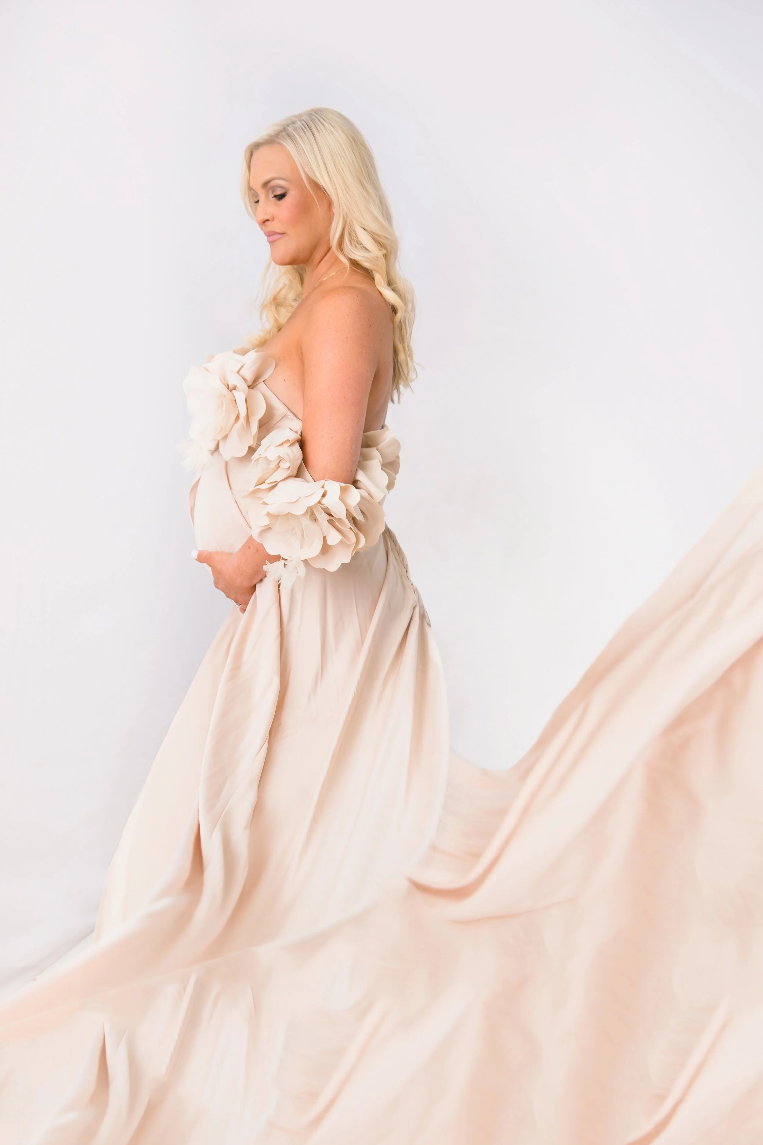 Corlew-Maternity-Fort-Bragg-Maternity-Photographer-Chelsea-Meadows-Photography-(16)-2.jpg