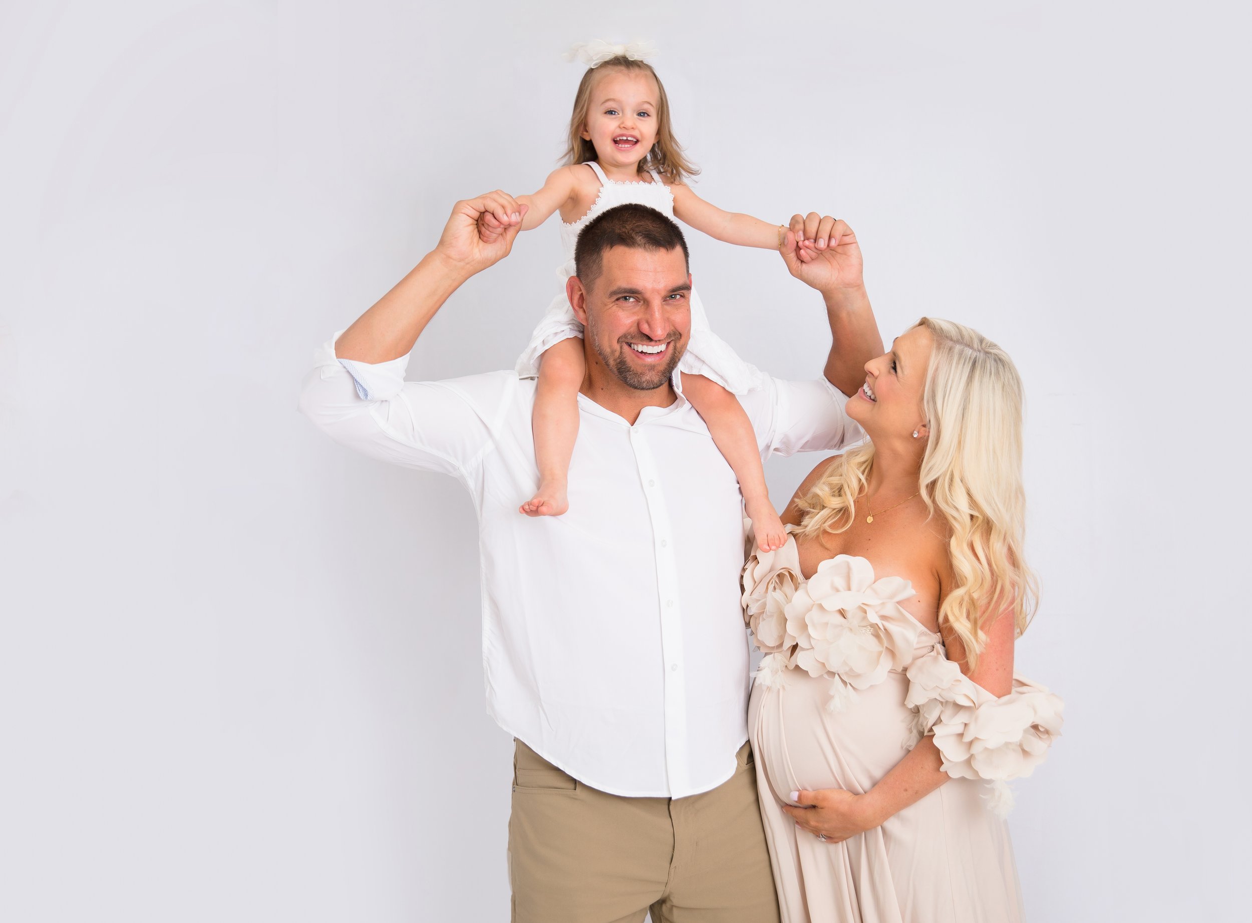 Corlew-Maternity-Fort-Bragg-Maternity-Photographer-Chelsea-Meadows-Photography-(11)-2.jpg
