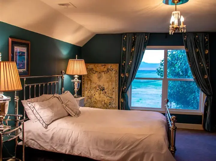 Lodging — Hunt Alturas