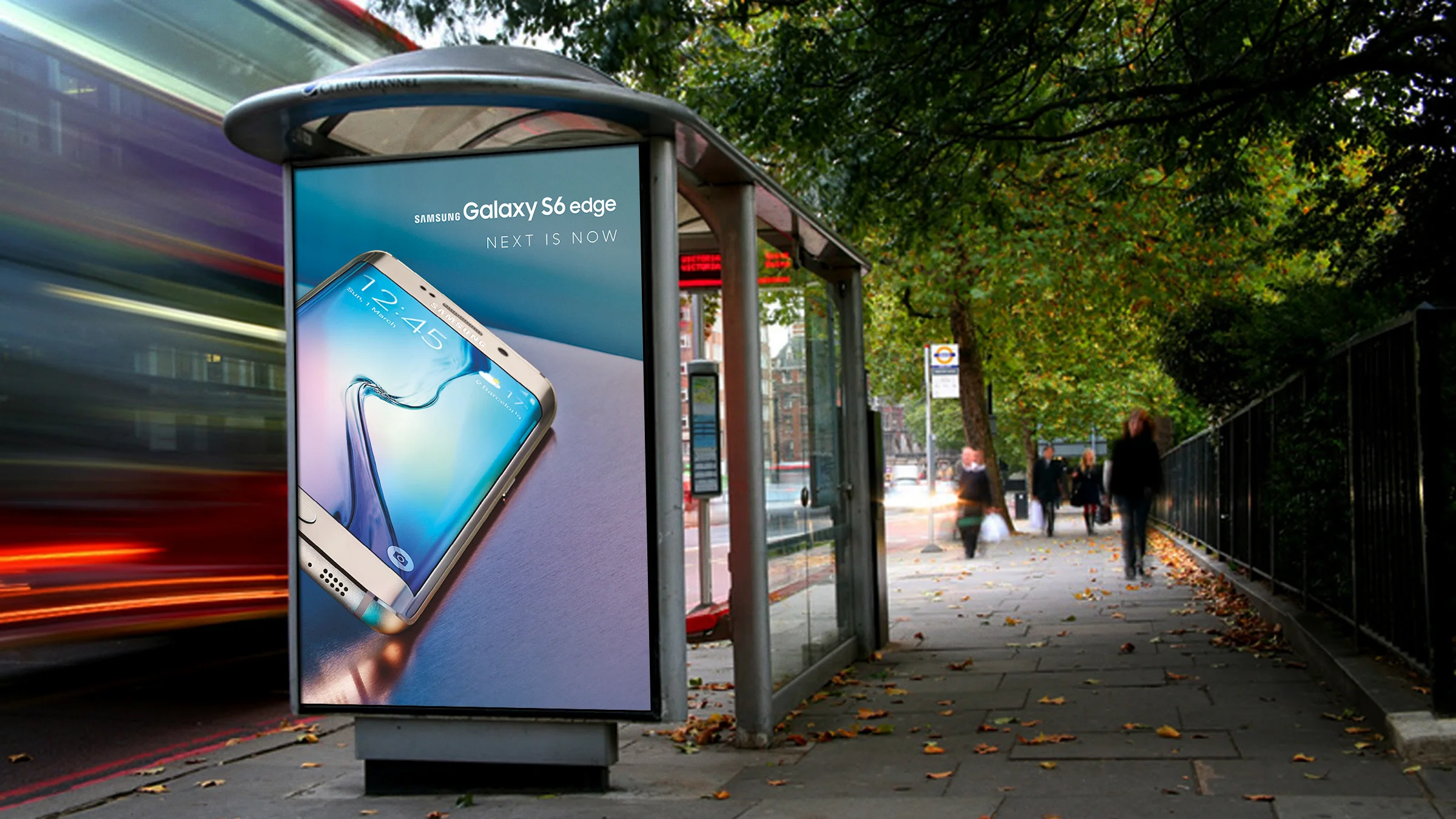 BusShelter_GoldPhone.jpg