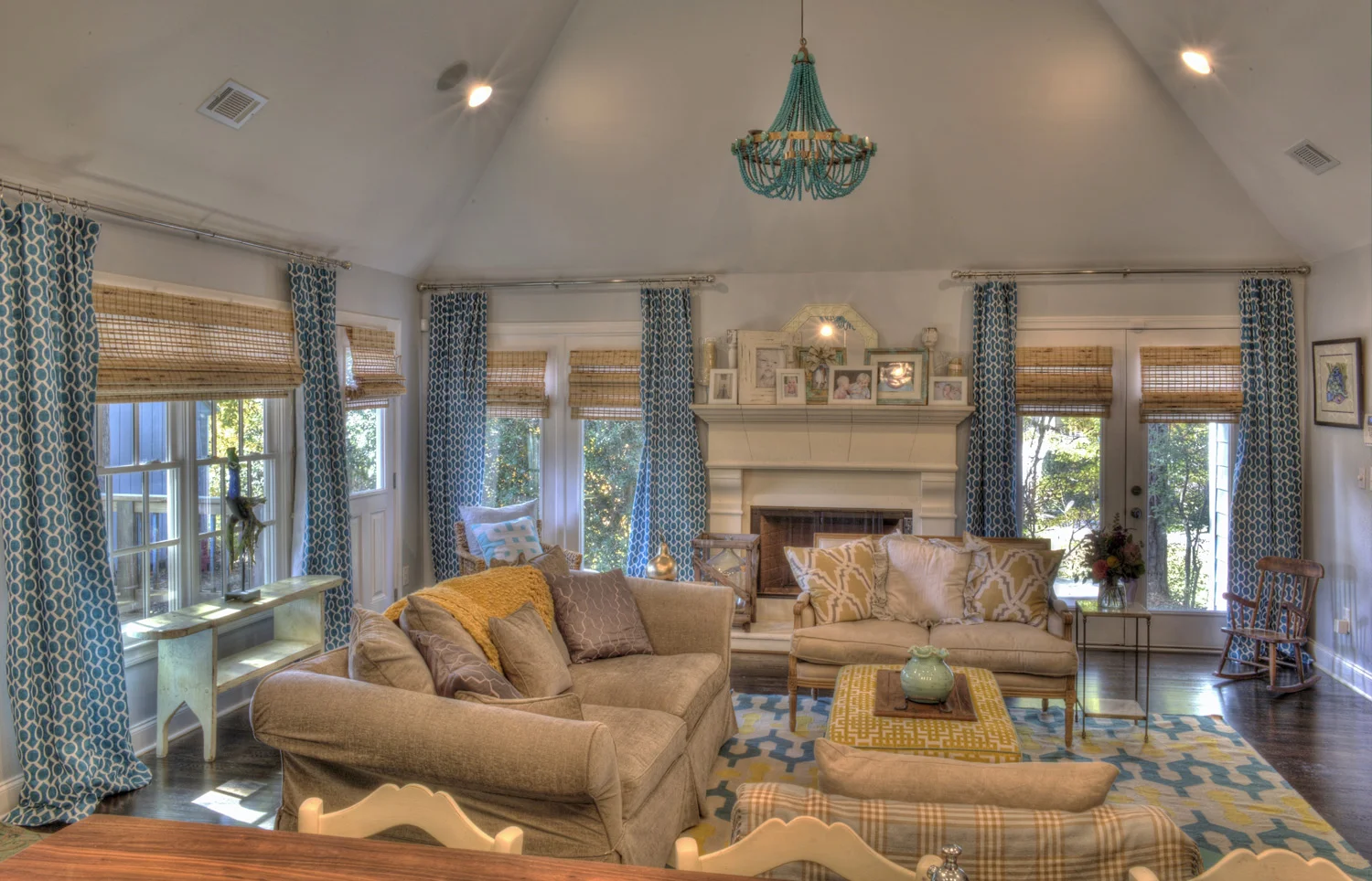 05_LivingRm.jpg
