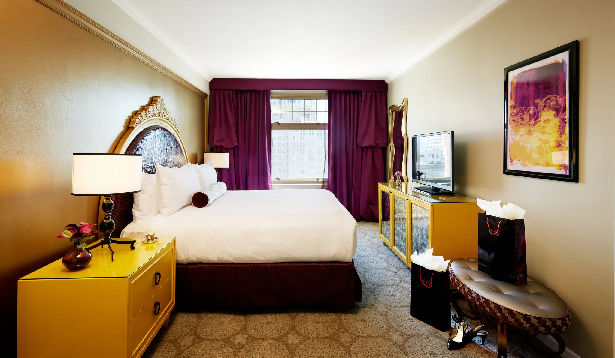 13._Opulent_Suite_Bedroom_S.jpg