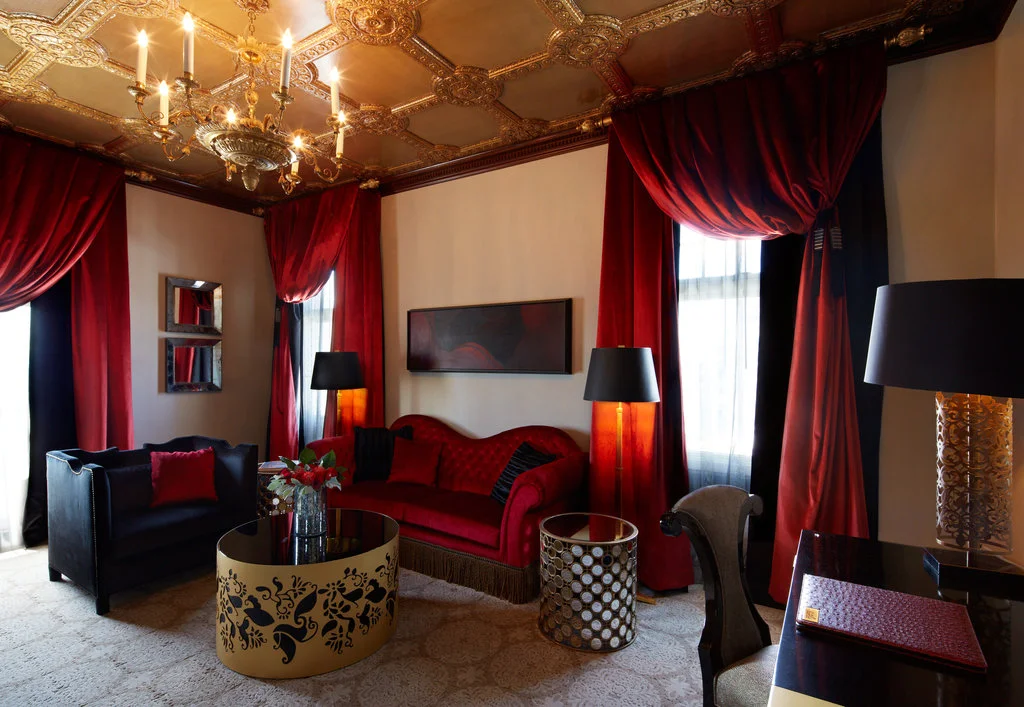 11._Passion_Suite_Living_Room_R.jpg