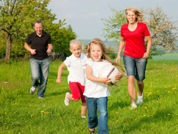 10 Technology-Free Ways To Entertain Your Little Ones