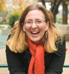 Elisabeth Stitt headshot.jpg