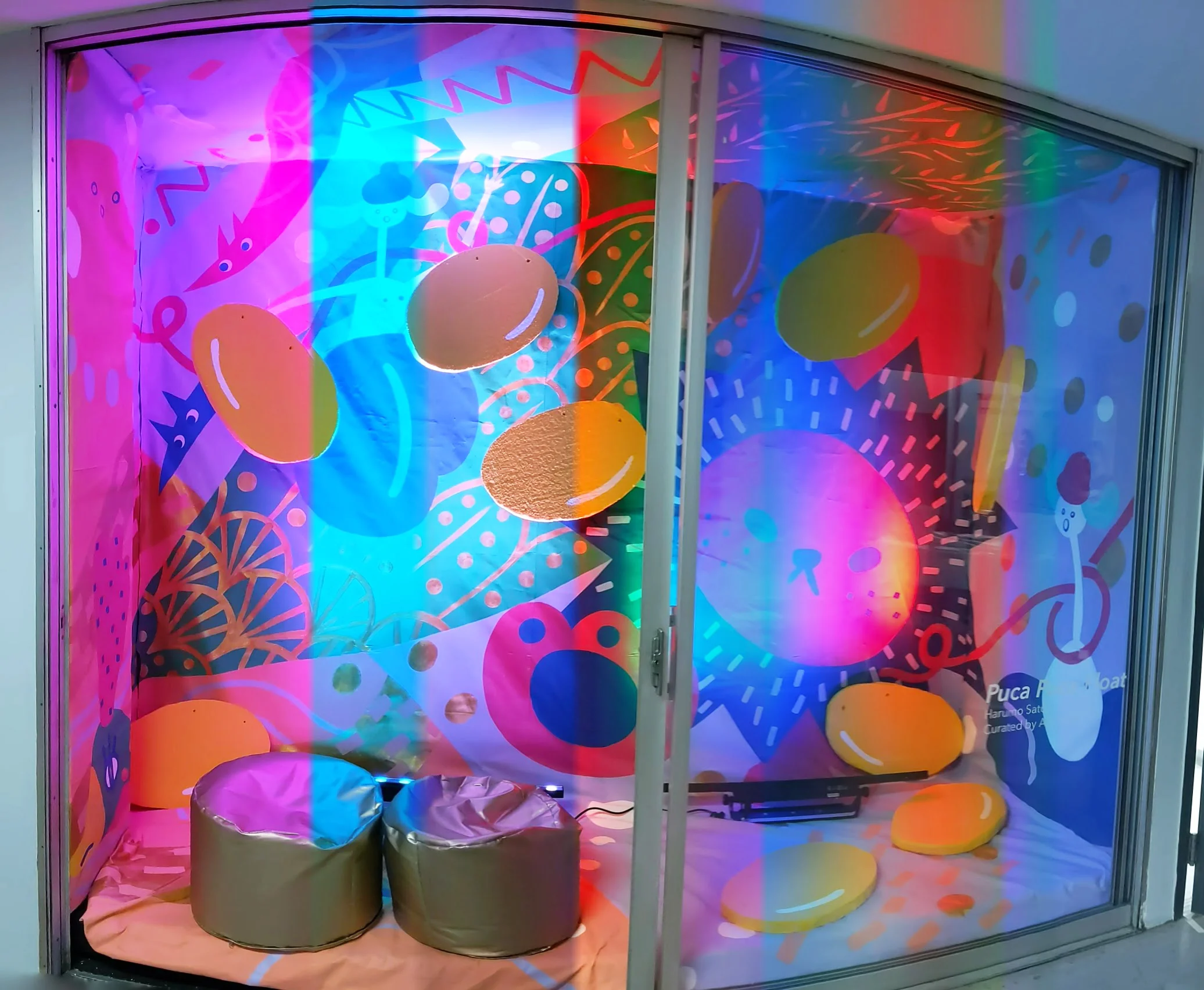 Mural installation for Superfine! Art Fair in Los Angels, Feb 2019. I treat this as an three dimensional painting: a part of my painting series: Puku Puku Bubbles. Photo Credits: Kalie Capadona