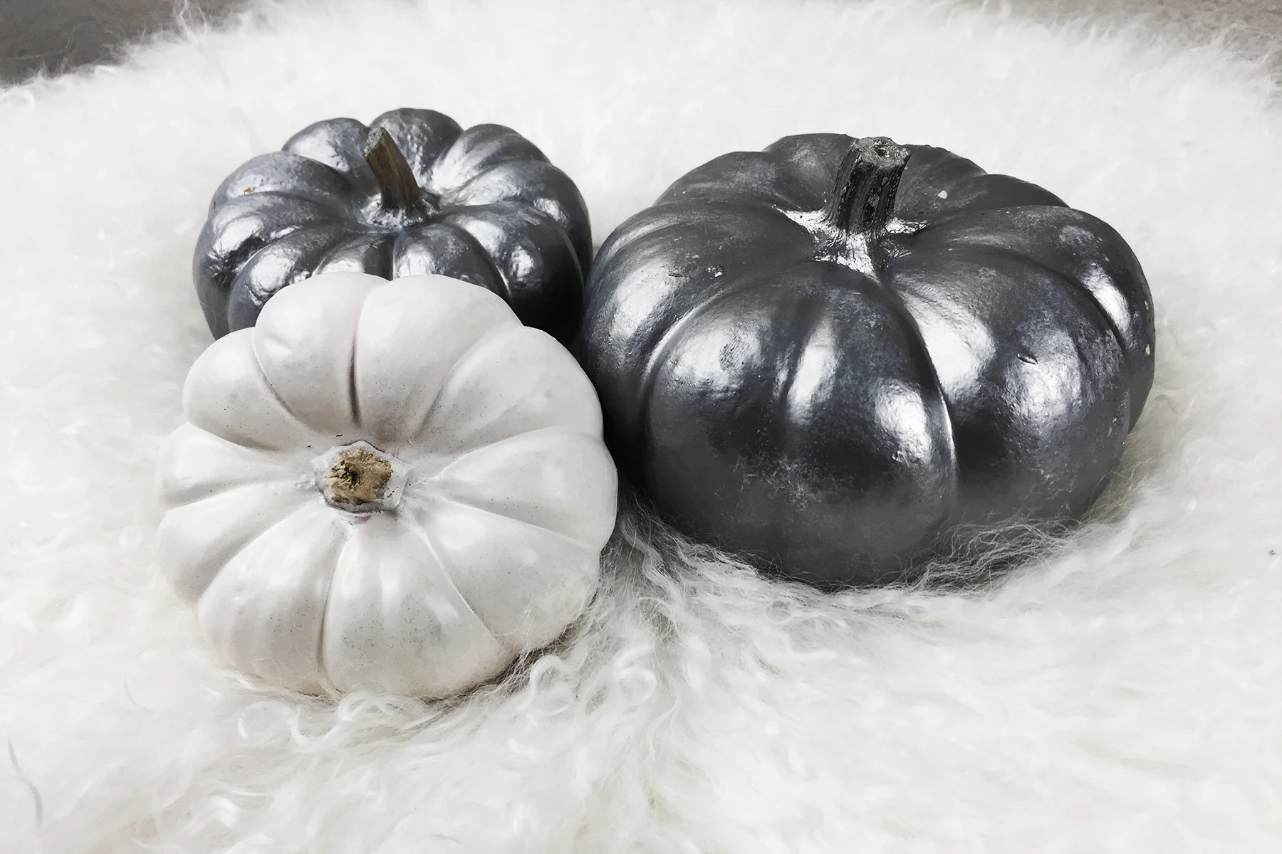 thumbnail_small_MONICA_RICHARDS_DIY_PUMPKINS_HALLOWEEN_DECOR_ECOBABE.jpg