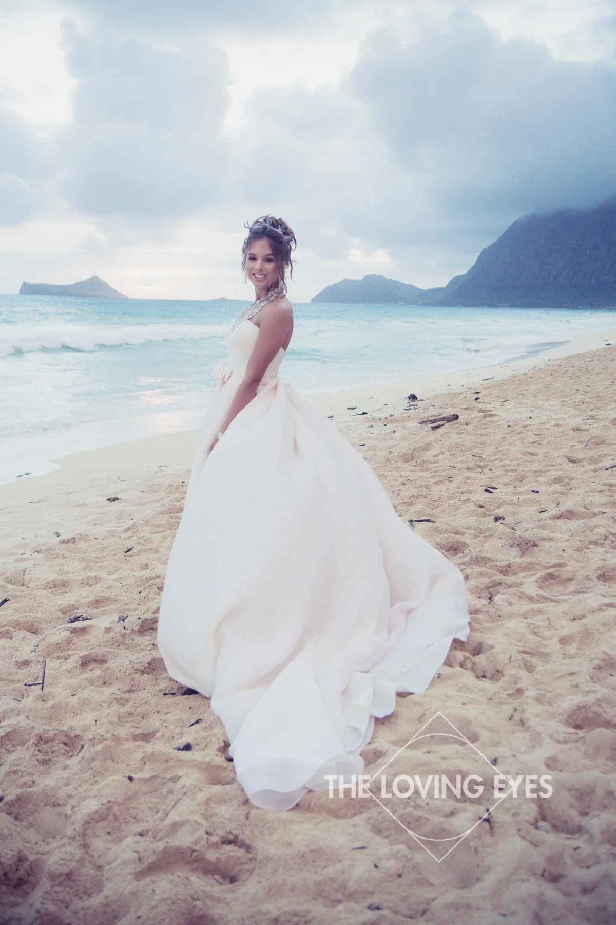 Quincennera photo on the beach in Hawaii