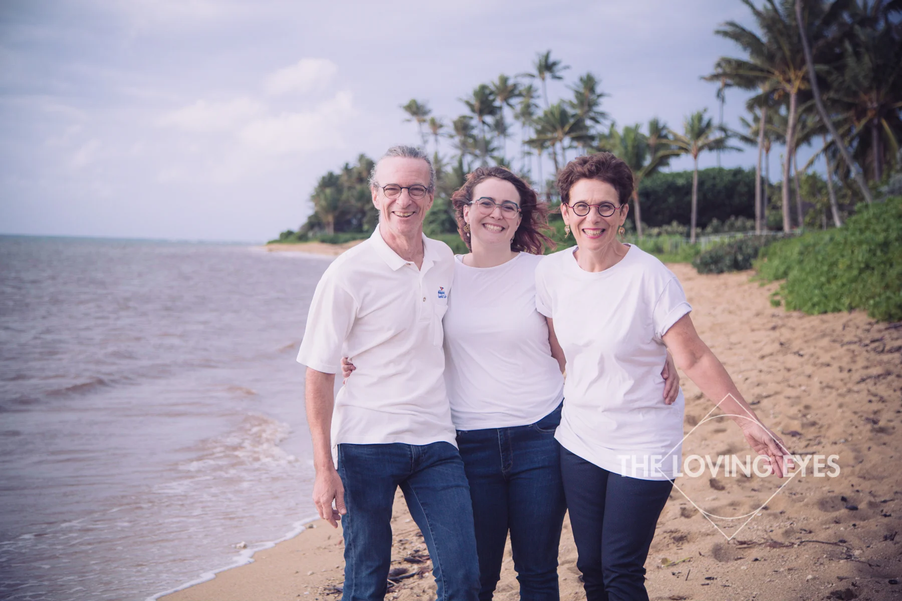 Family portrait on the beach in Hawaii