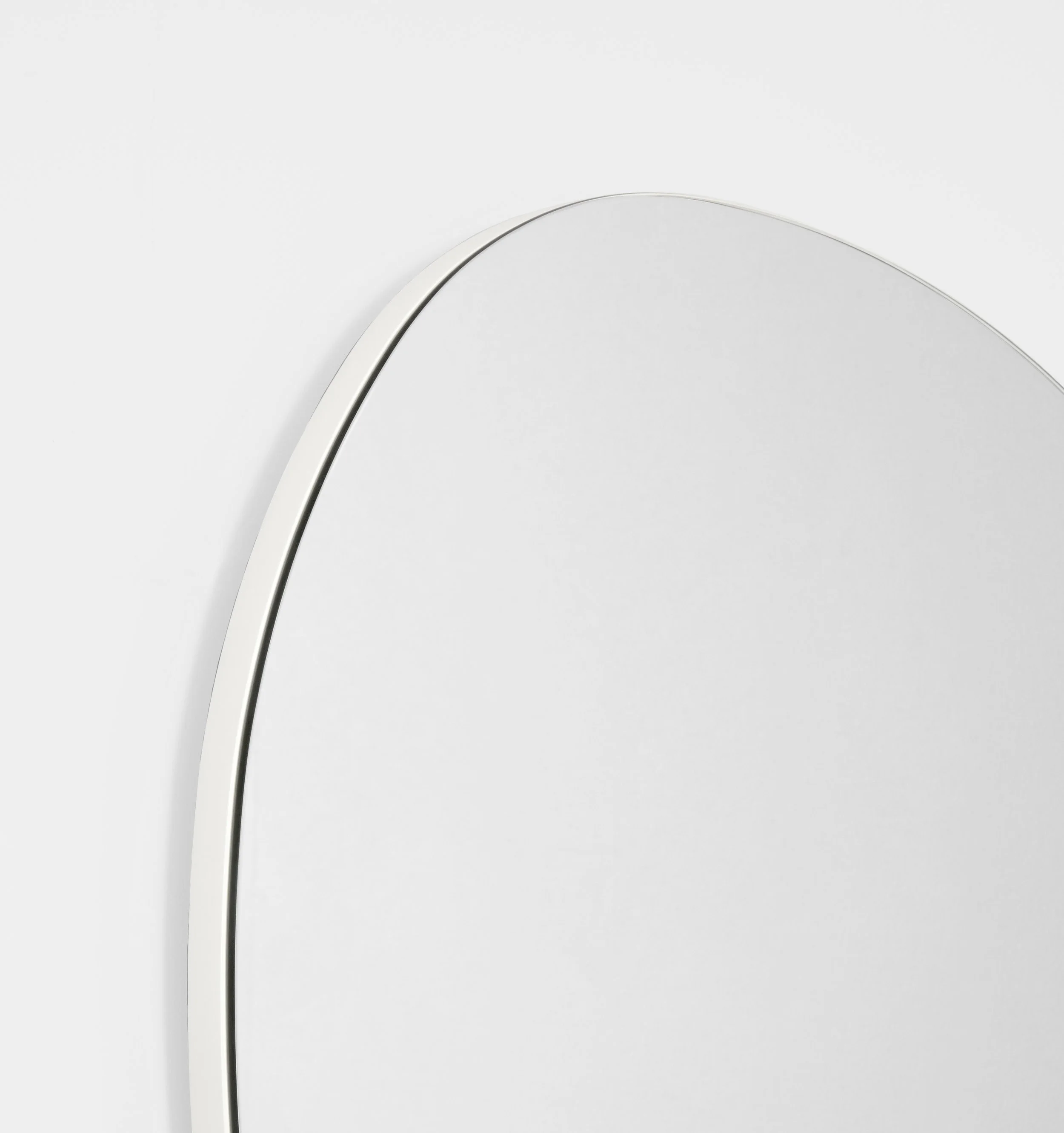 MILLER_POOL_MIRROR_60X65CM_BRIGHT_WHITE_MFMILP66W_CORNER.jpg