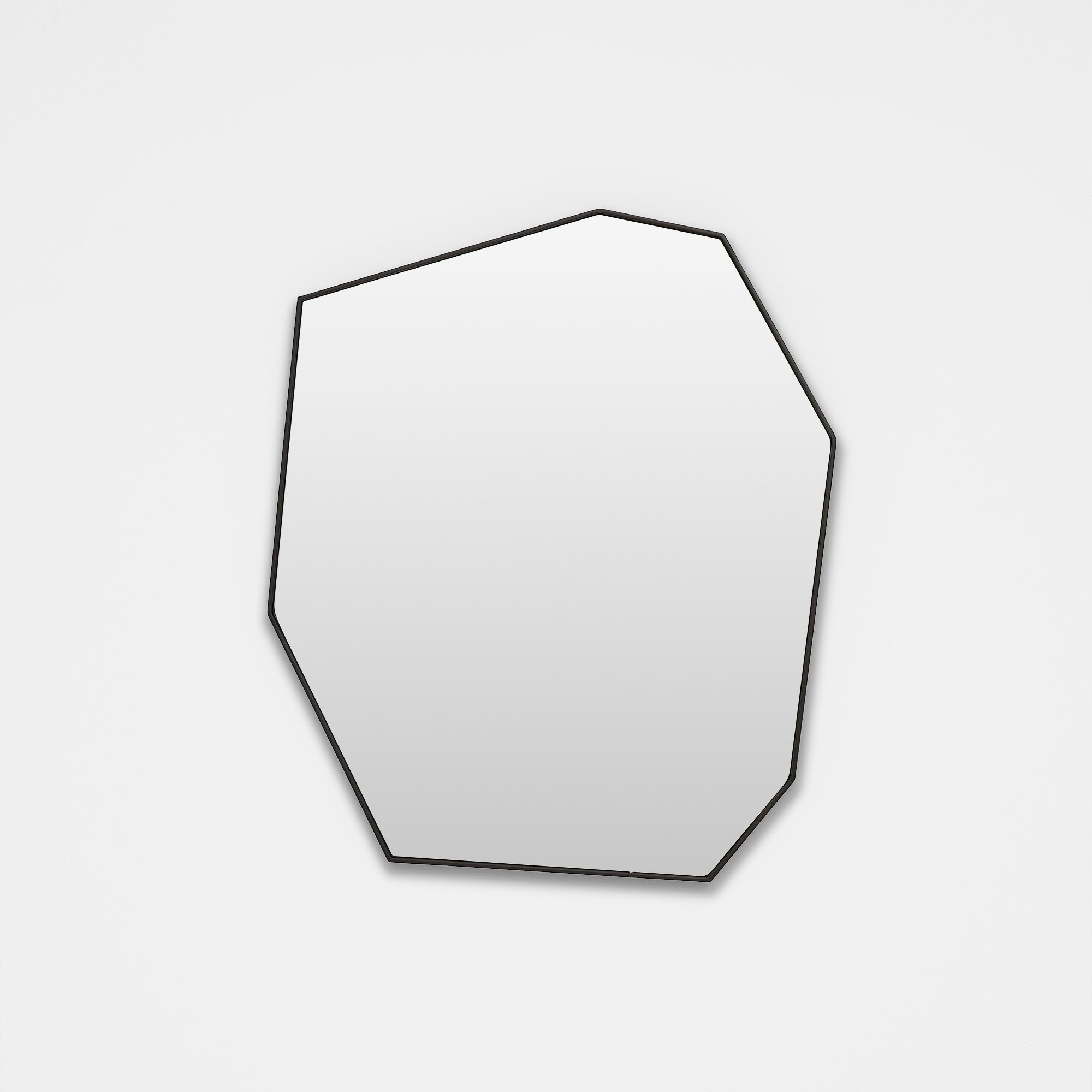 TILLY_BLACK_MIRROR_60_X_70.jpg