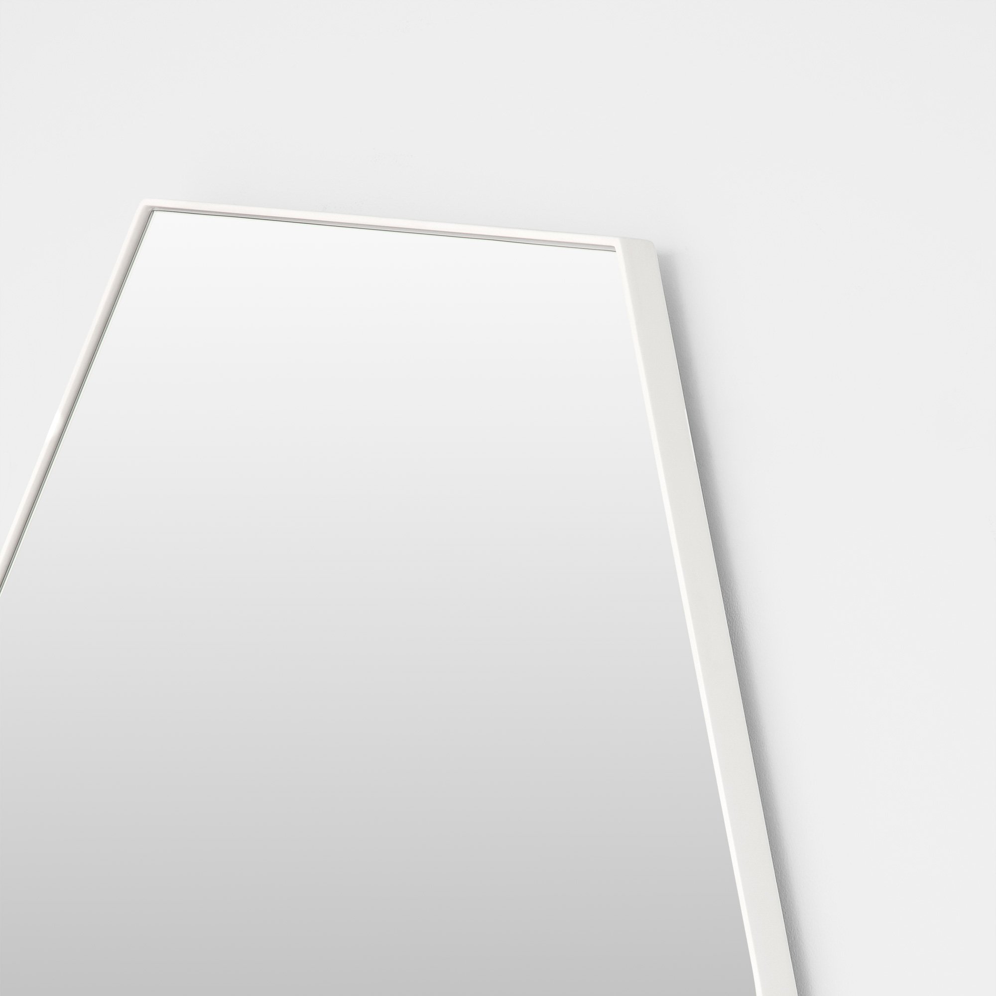 TILLY_BRIGHT_WHITE_MIRROR_70_X_140_CORNER.jpg