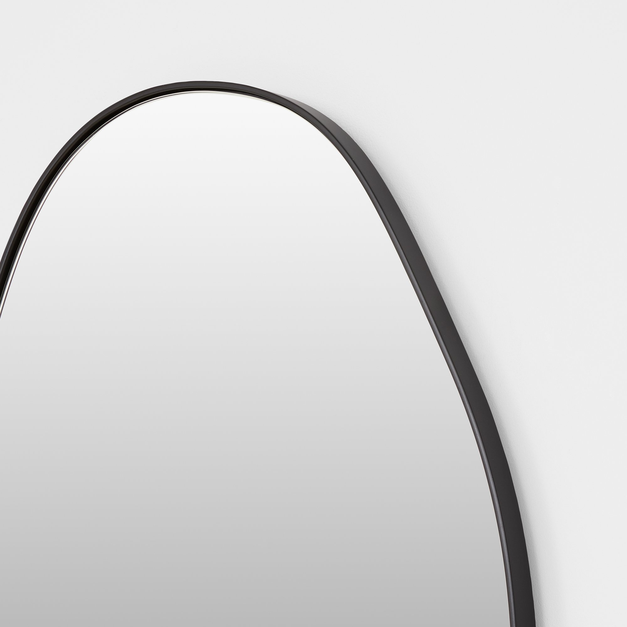 TIDE BLACK MIIRROR 70X140 - MFTID71BK_CORNER.jpg