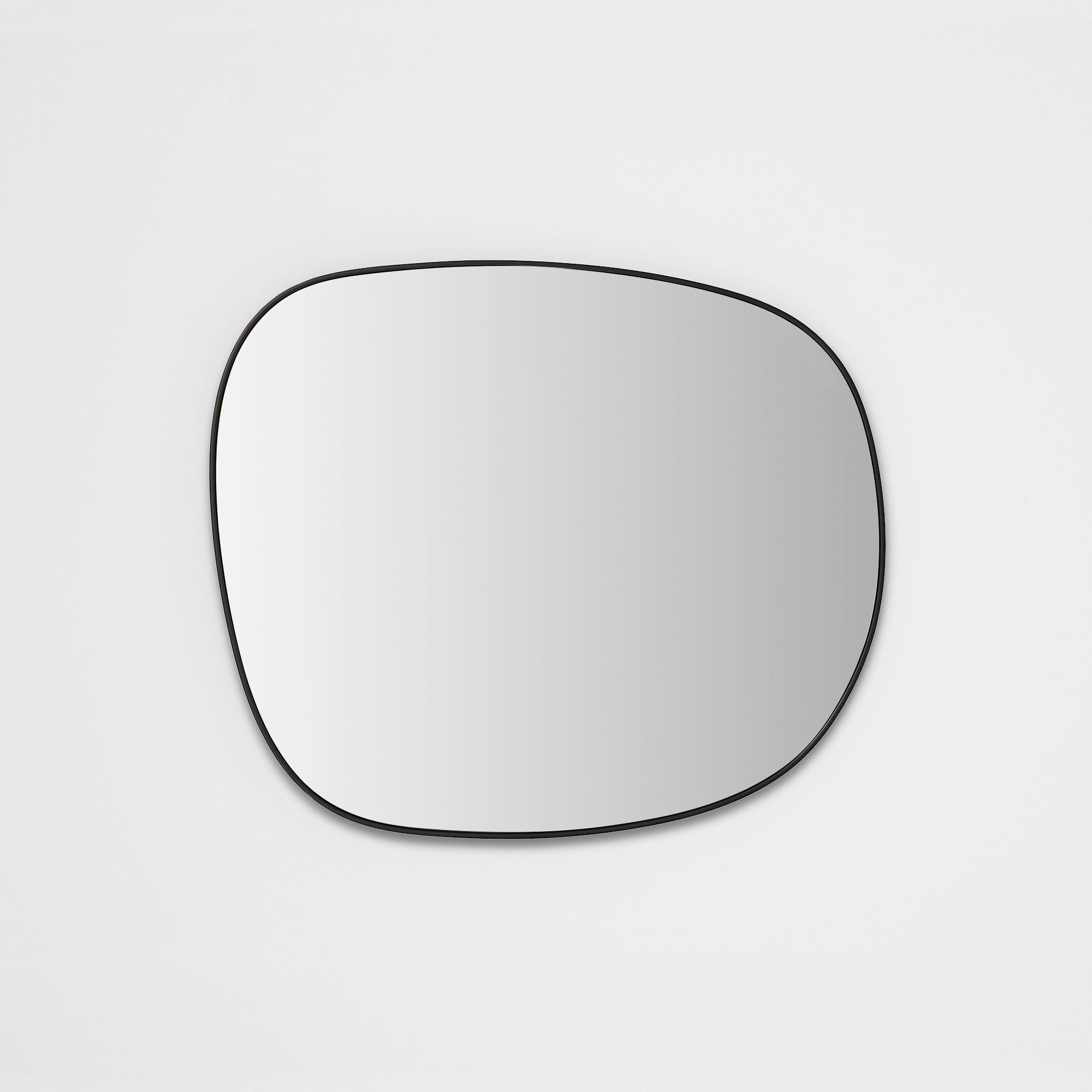 EBB_BLACK_MIRROR_60X70_ALT.jpg