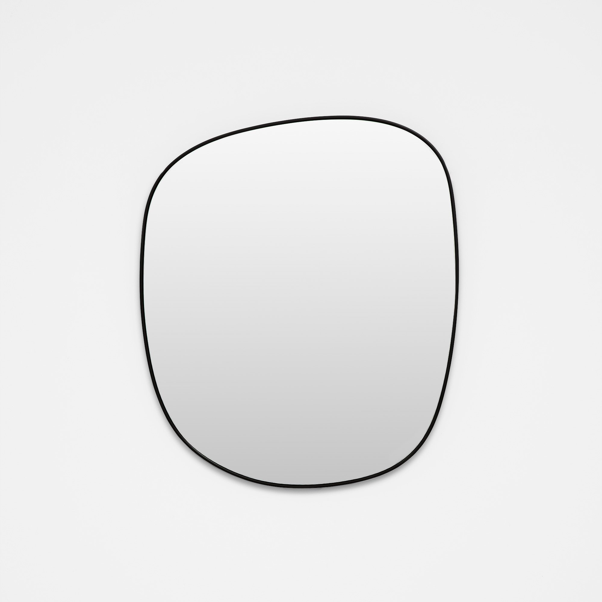 EBB_BLACK_MIRROR_60X70.jpg