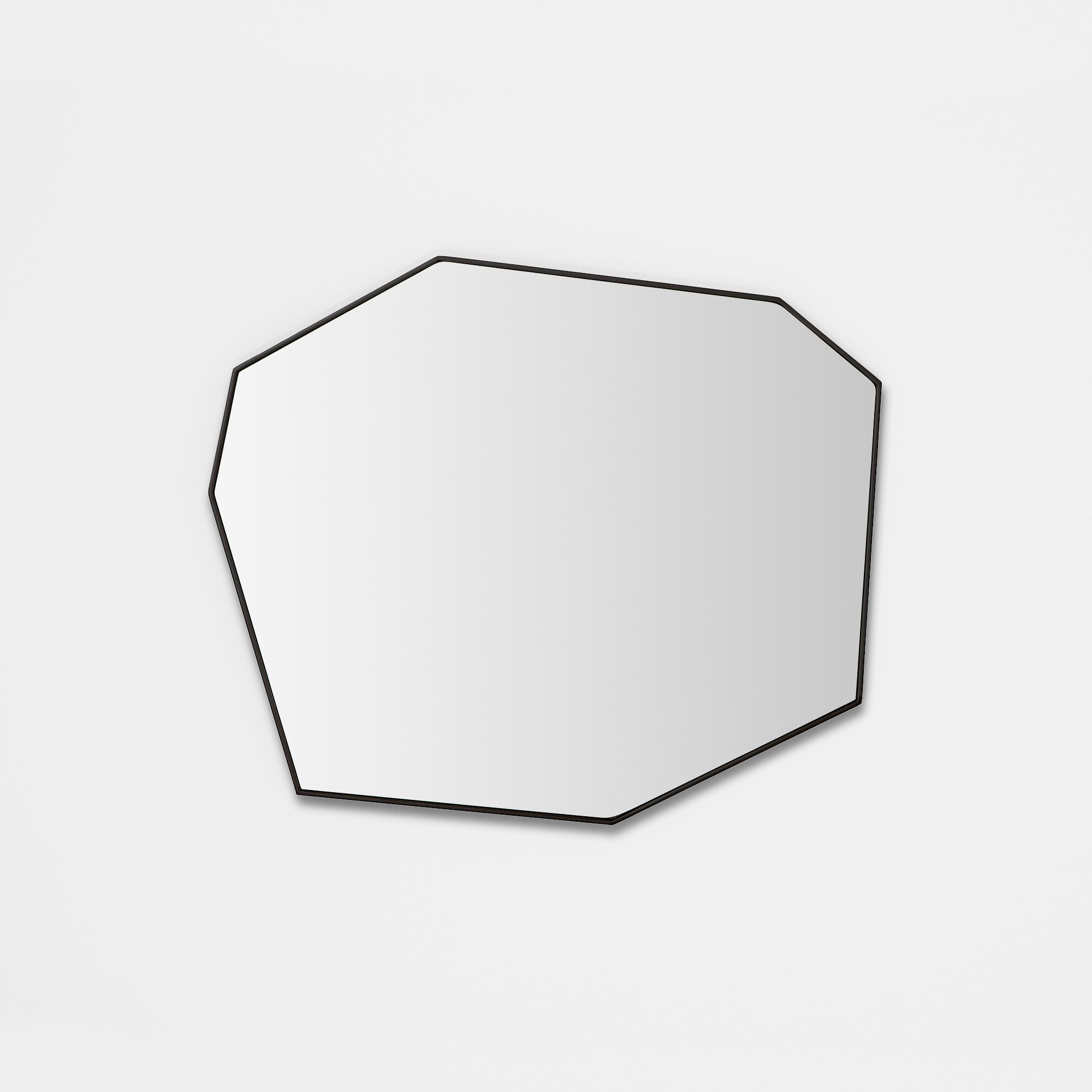 TILLY_BLACK_MIRROR_60_X_70_ALT.jpg