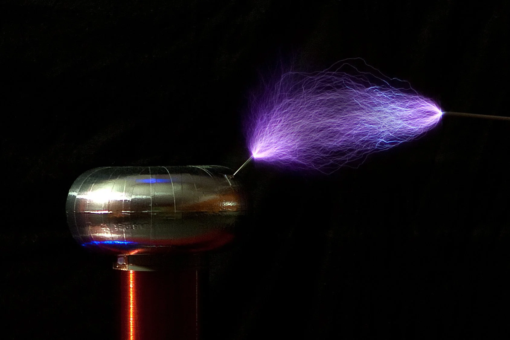 tesla coil photo.jpg