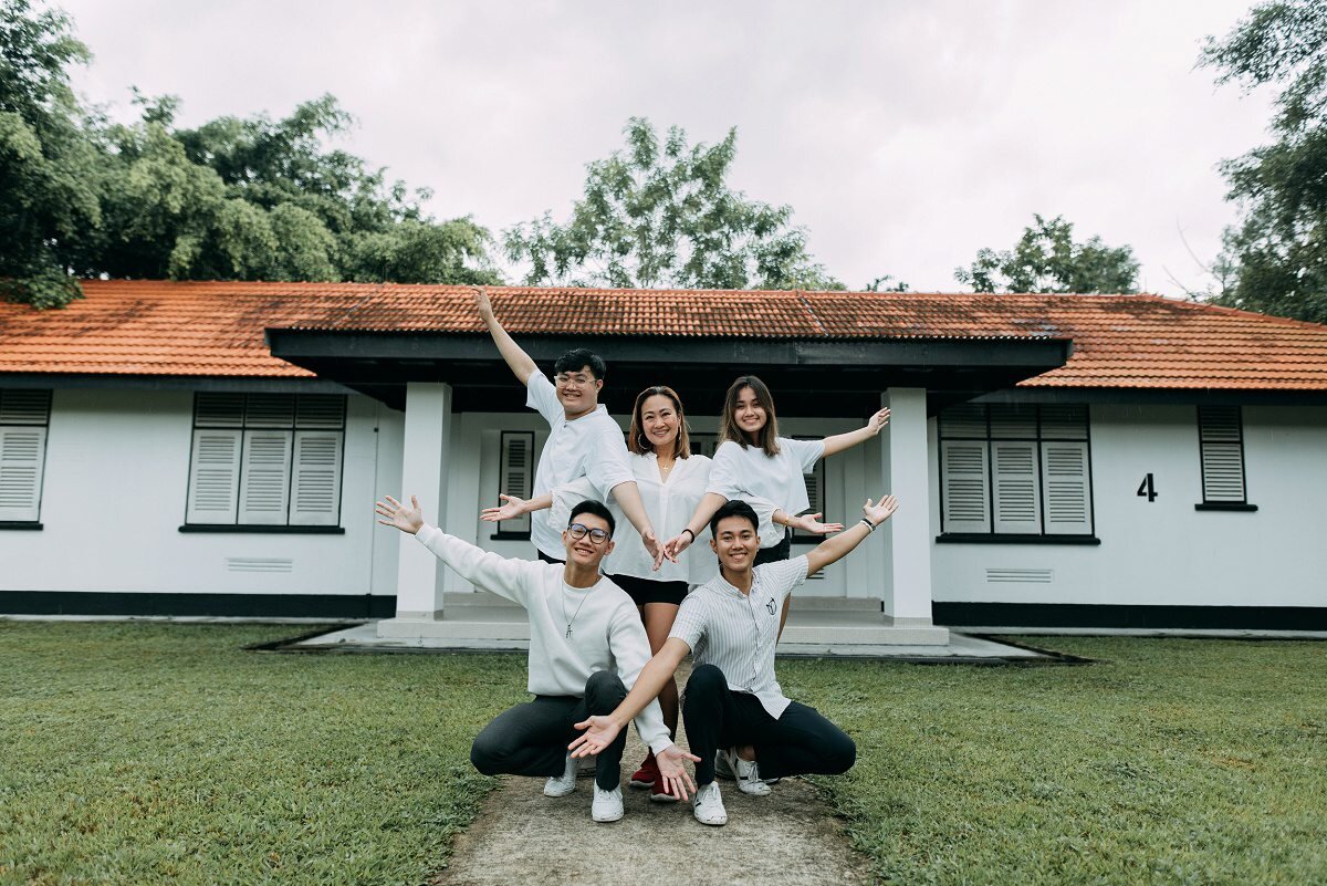 outdoor family photoshoot singapore